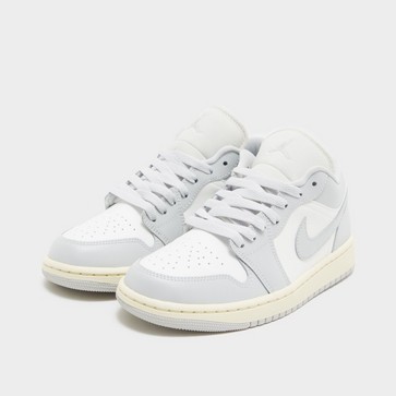 Adidași de damă AIR JORDAN 1 LOW 