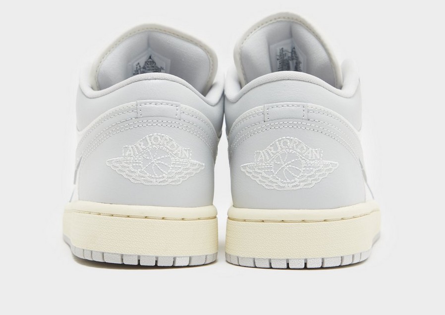 Női sneakers AIR JORDAN 1 LOW 