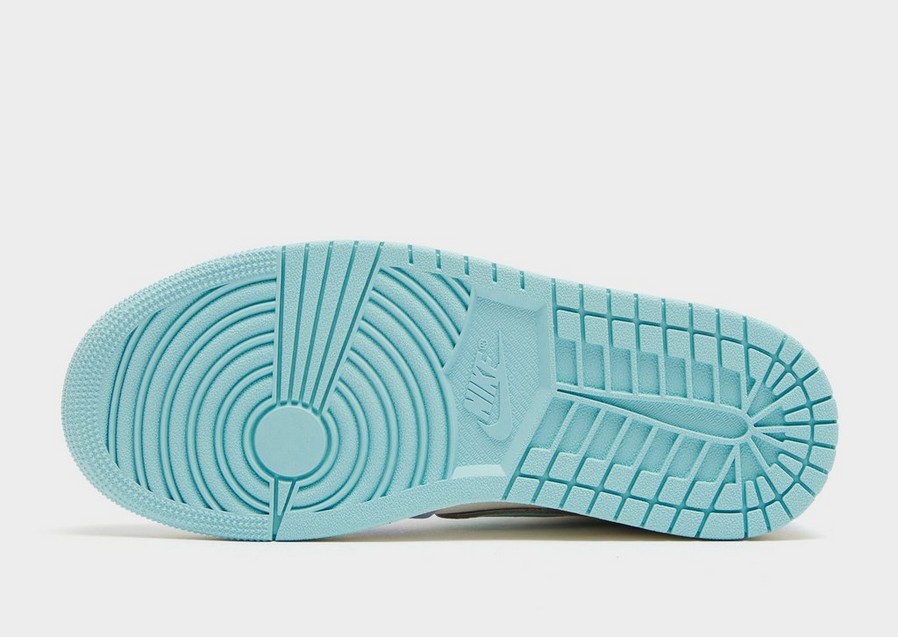 Жіночі кросівки WMNS AIR JORDAN 1 MM HIGH FB9891-401 Блакитний