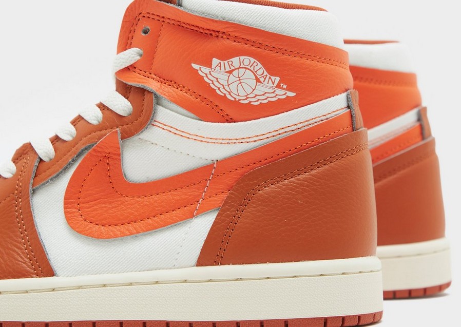 Női sneakers WMNS AIR JORDAN 1 MM HIGH FB9891-800 Narancssárga