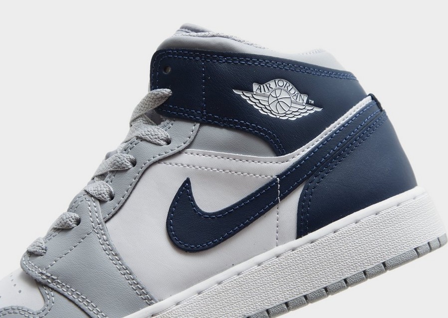Детски маратонки AIR JORDAN 1 MID BG DQ8423-104 Сив