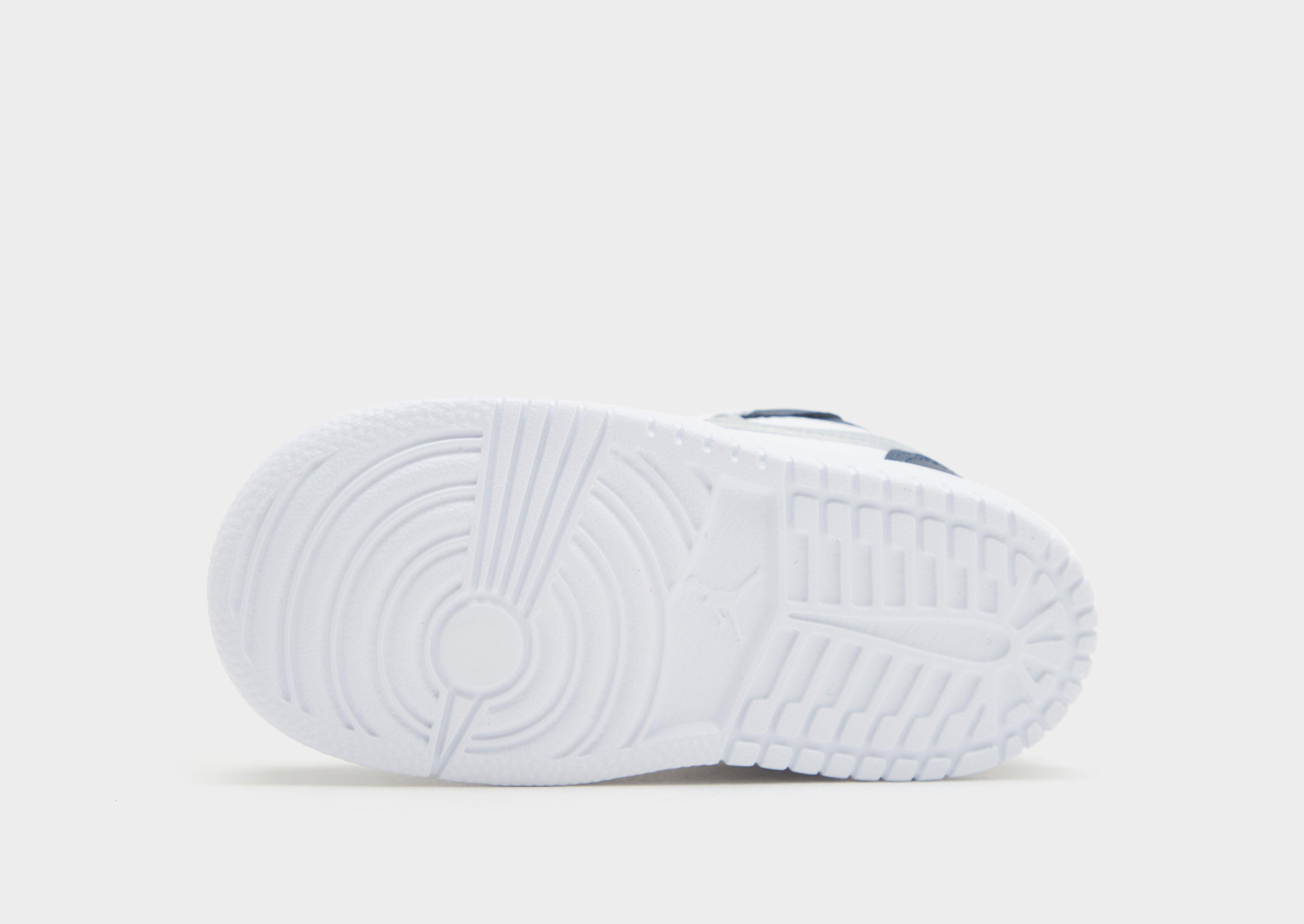 Gyerek sneakers JORDAN 1 LOW ALT BT DR9747-141 Fekete