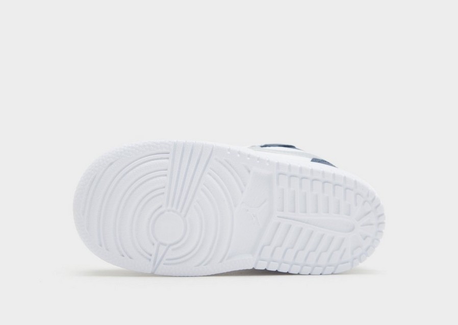 Gyerek sneakers JORDAN 1 LOW ALT BT DR9747-141 Fekete