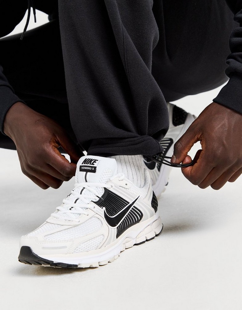 Vyriškos kelnės NIKE KELNĖS M NK CLUB BB BUNGEE PANT IF0488-010 Juoda
