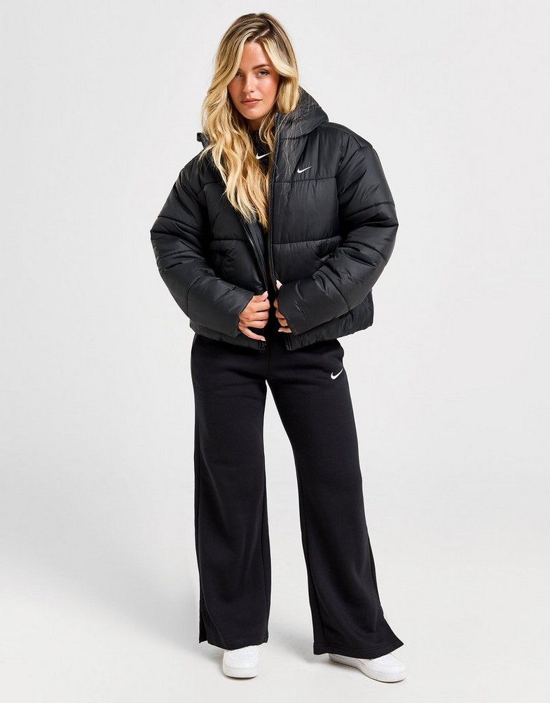 Női kabát NIKE KABÁT TÉLI W NSW TF SYNFL NK CLSC PFR FZ5899-010 Fekete