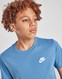 NIKE PÓLÓ K NSW TEE EMB FUTURA LBR