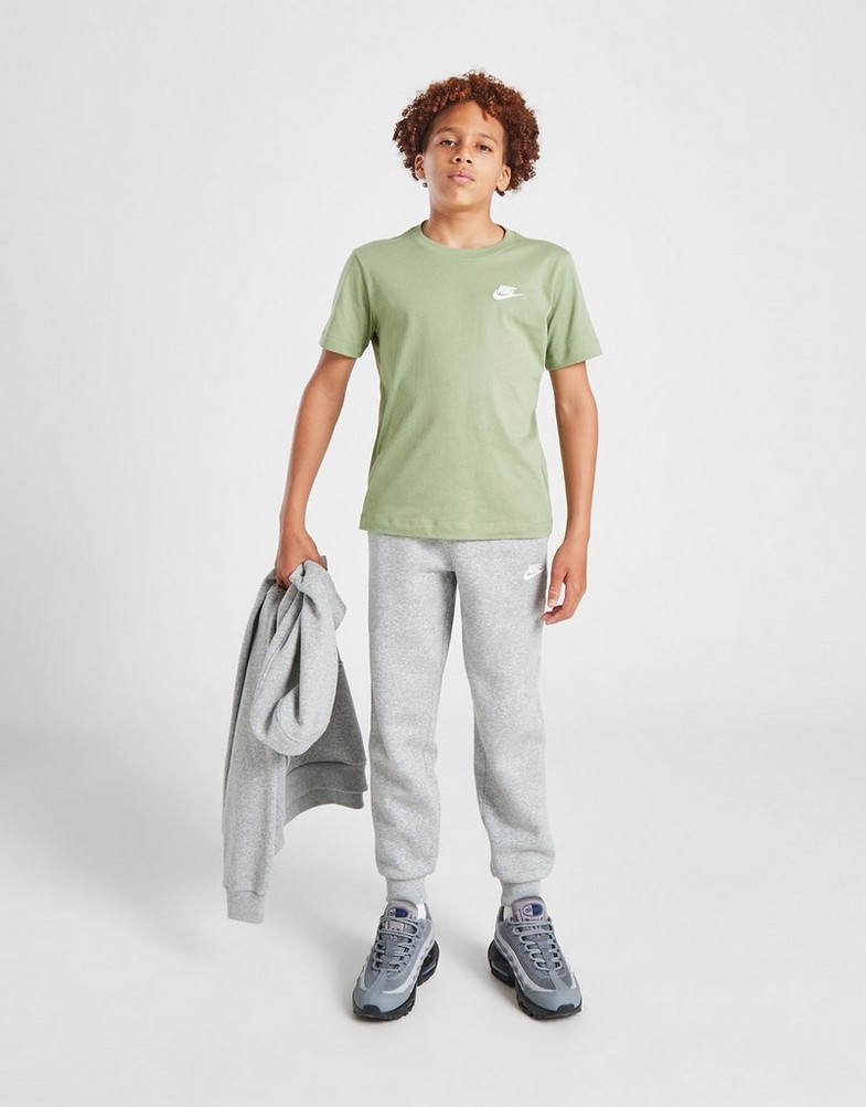 Дитячі футболки NIKE ФУТБОЛКА K NSW TEE EMB FUTURA LBR BOY FZ5177-386 Хакі
