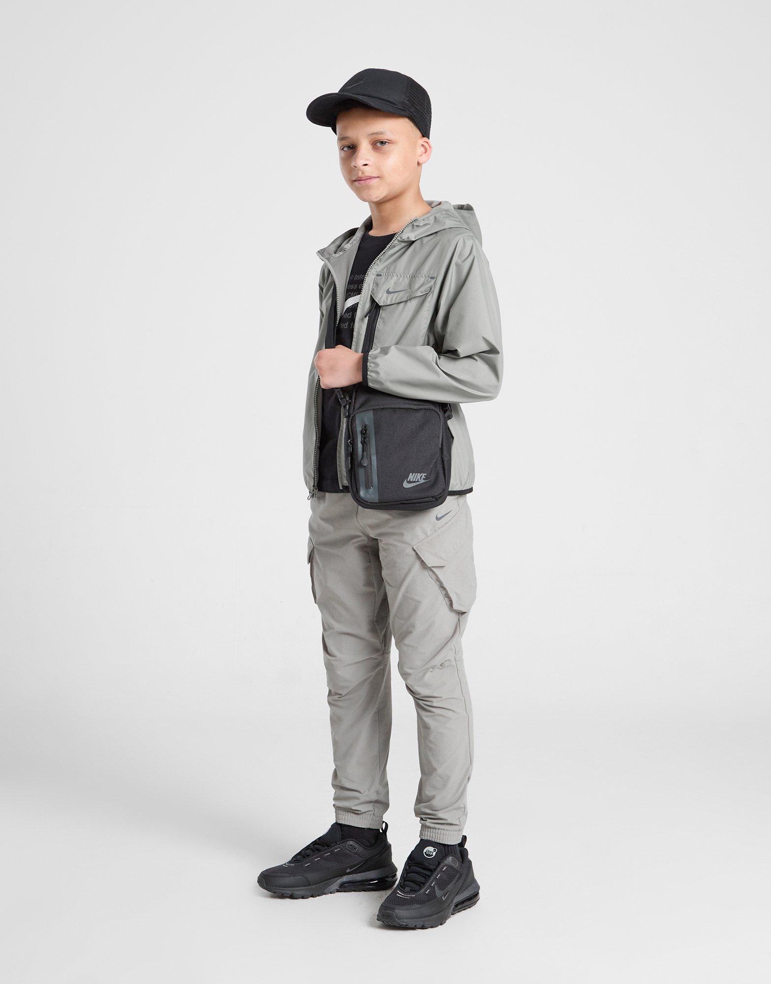 Детски суичър NIKE СУИТЧЪР СЪС ЗАКОПЧАВАНЕ K NSW CITY UTILITY B FZ4905-053 Зелен