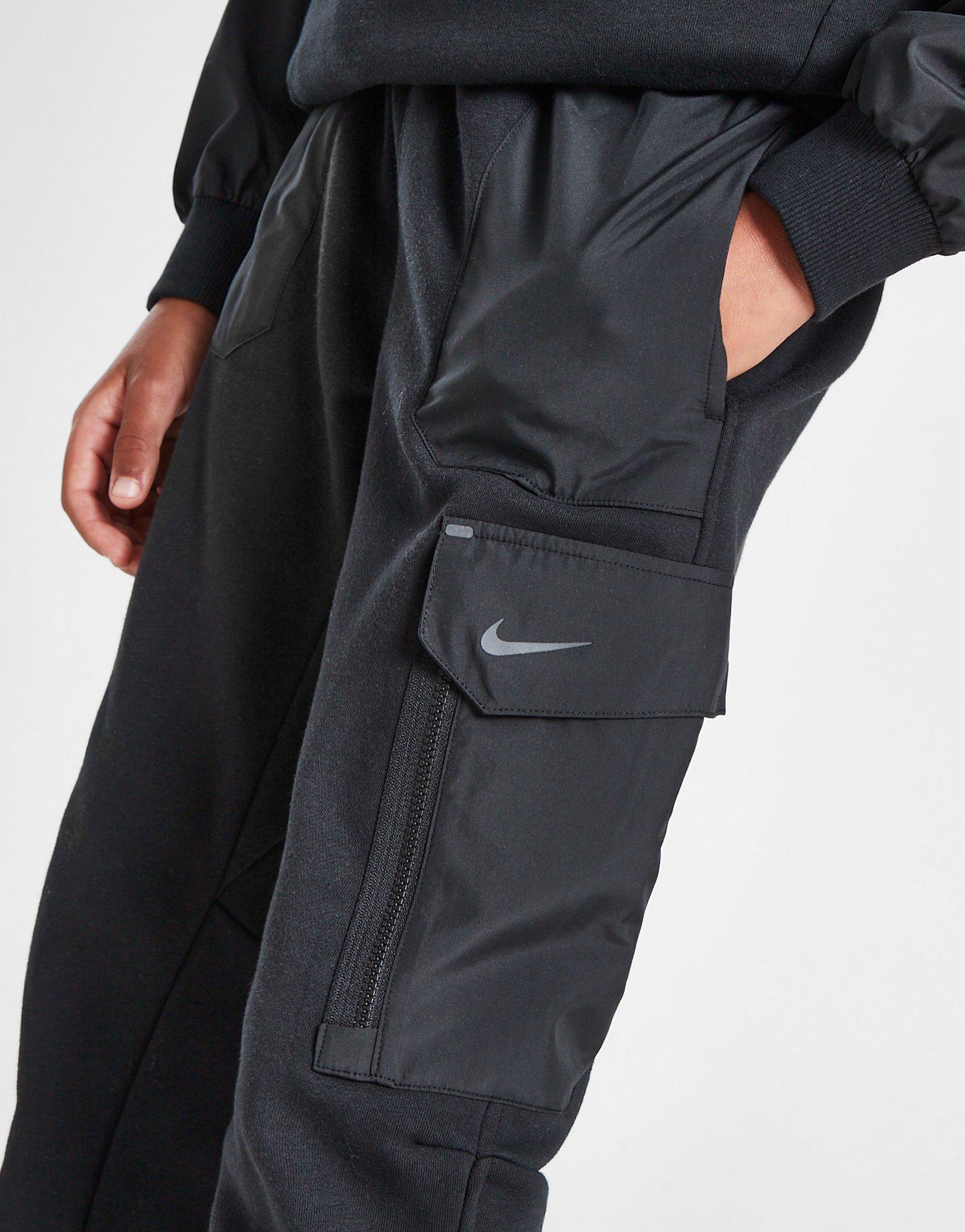 Pantaloni pentru copii NIKE PANTALONI  K NSW CITY UTILITY EO FLC PANT FZ5022-010 Negru