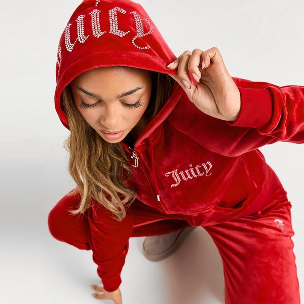 Ikona stylu Y2K: Poznaj markę Juicy Couture