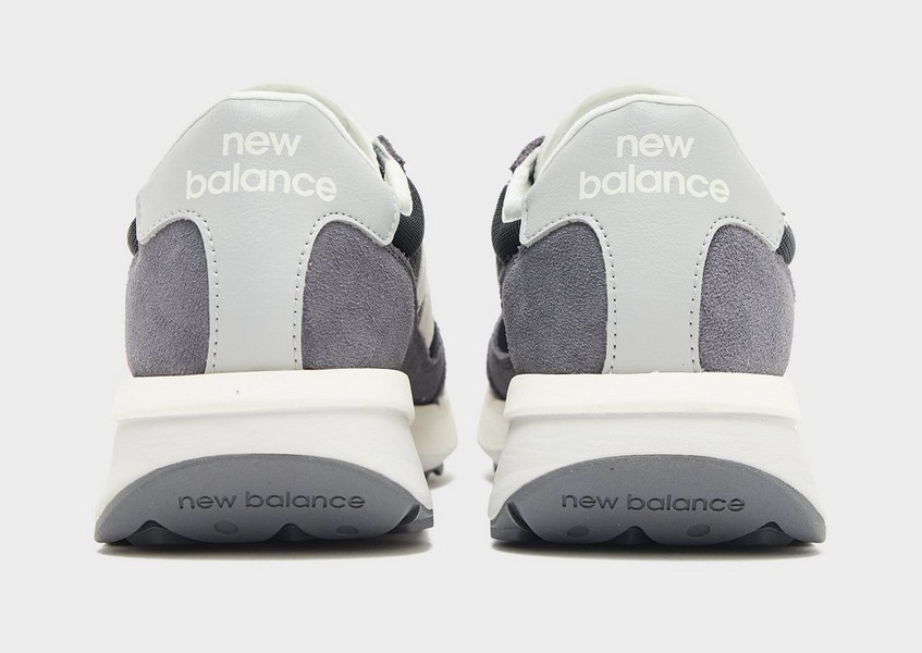 New Balance 370