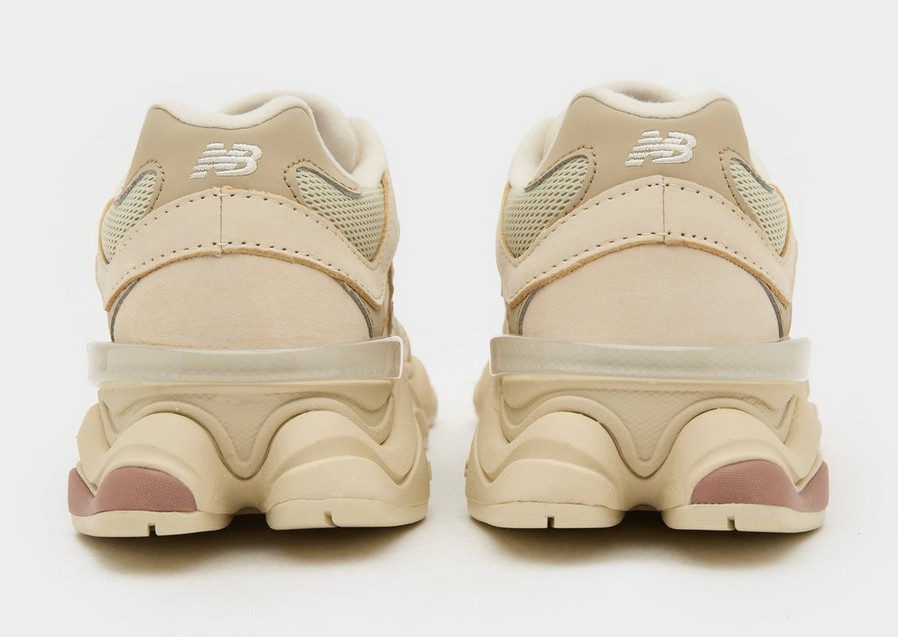 Buty sneakersy damskie NEW BALANCE 9060 U9060ZGC Beżowy