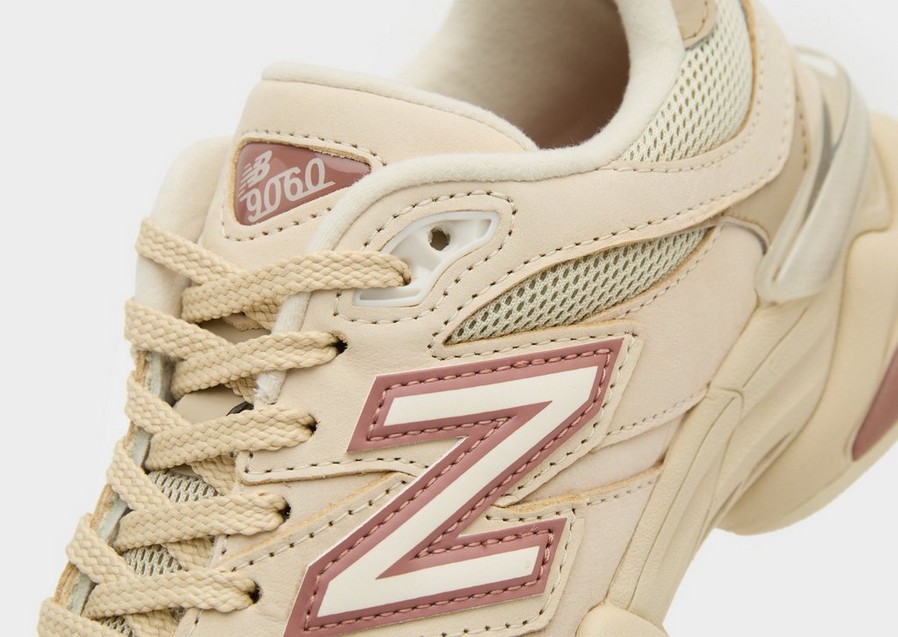 Buty sneakersy damskie NEW BALANCE 9060 U9060ZGC Beżowy