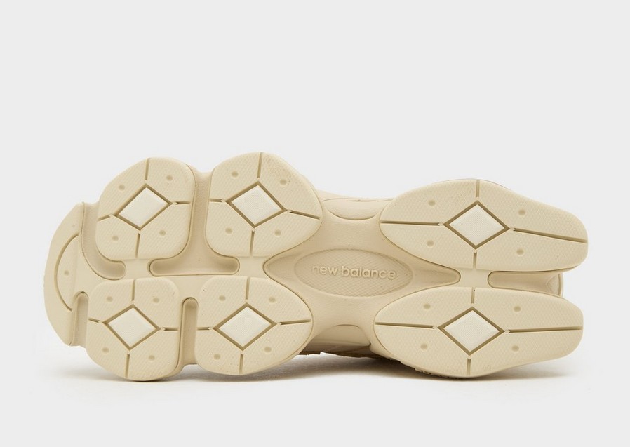 Buty sneakersy damskie NEW BALANCE 9060 U9060ZGC Beżowy