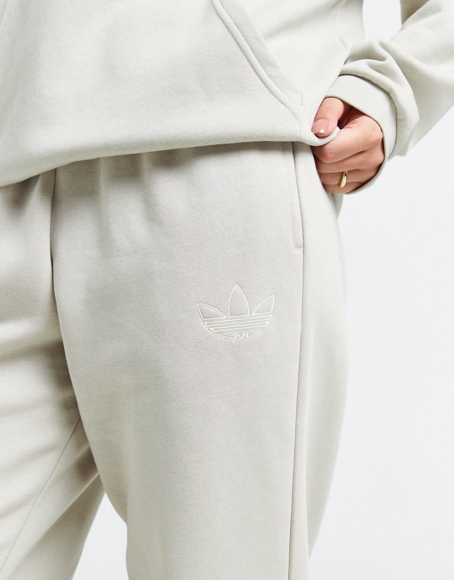 Дамски панталон ADIDAS ПАНТАЛОНИ JOGGERS JI9909 Зелен