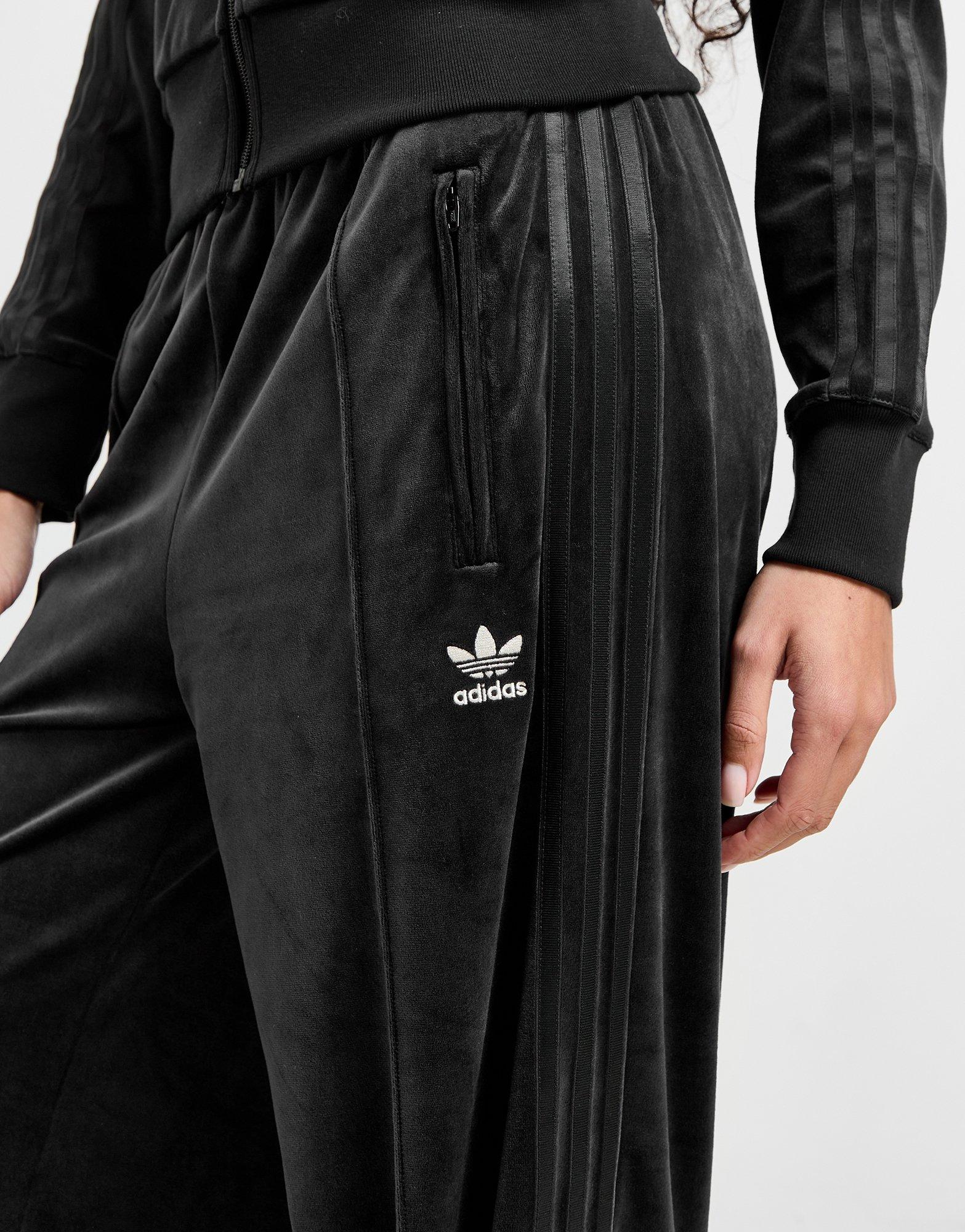 Pantaloni pentru femei ADIDAS PANTALONI  VLR FIREBIRD PANT BLK JD5496 Negru