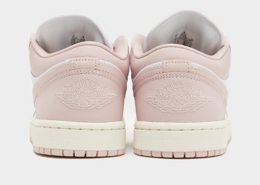 Дамски обувки AIR JORDAN 1 LOW  DC0774-162 Бял