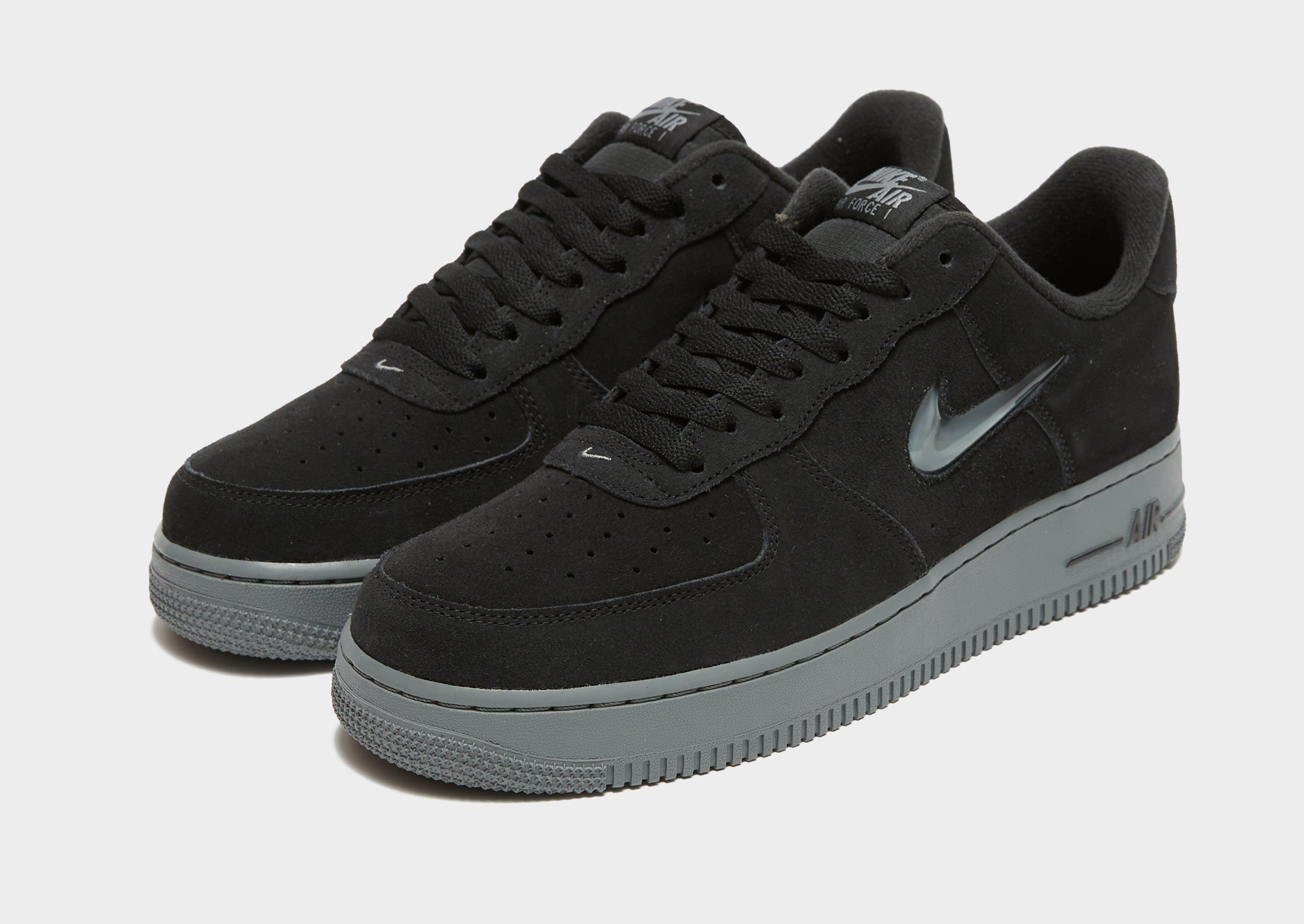 Pánske tenisky NIKE AIR FORCE 1 JEWEL HQ3827-002 Černá