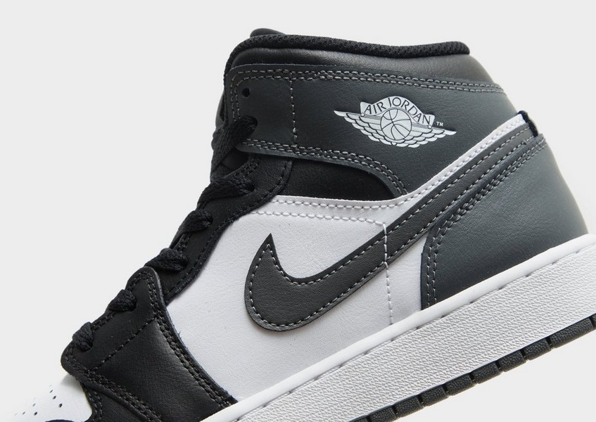Air Jordan 1 Mid