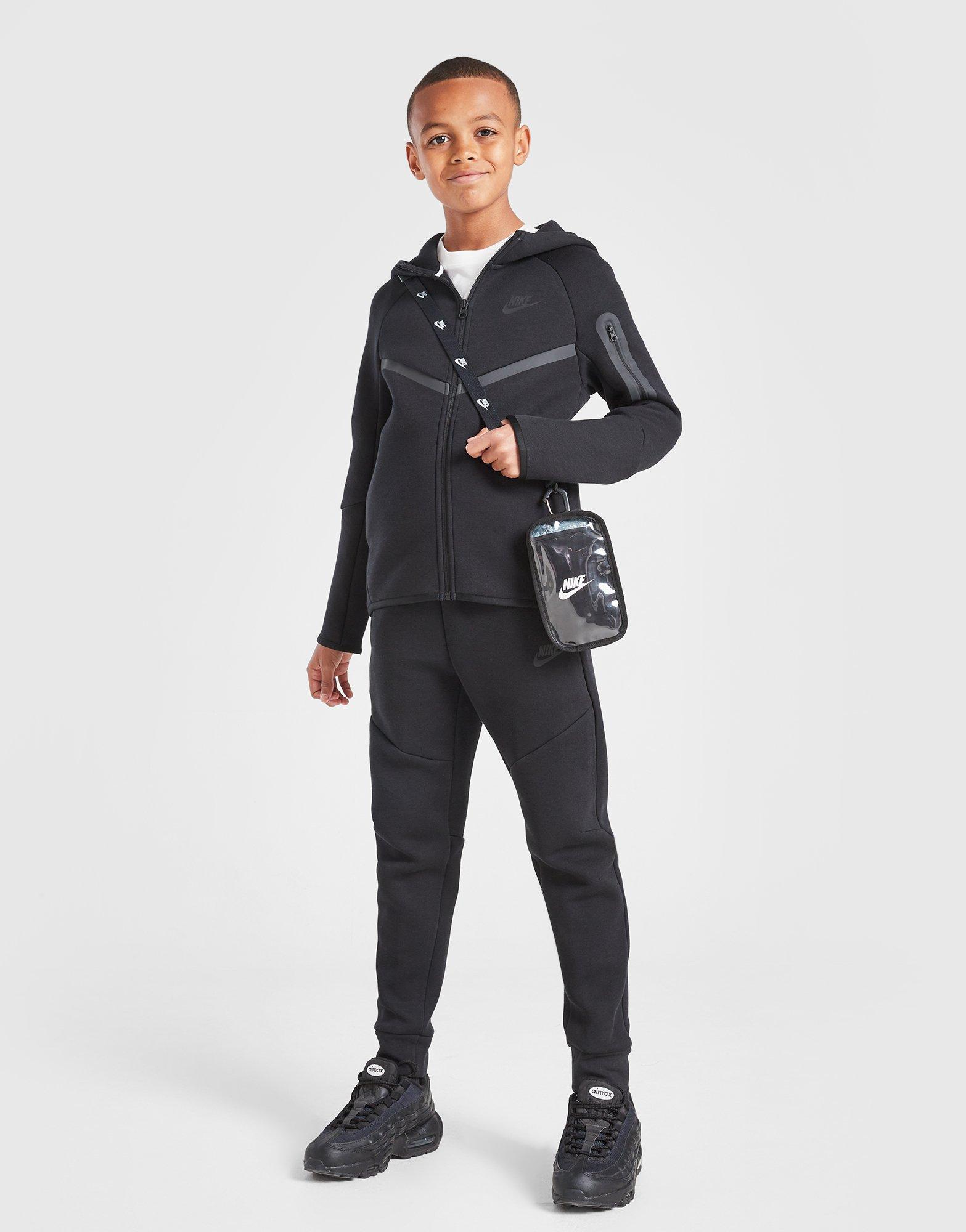 Детски суичър NIKE СУИТЧЪР СЪС ЗАКОПЧАВАНЕ   С КАЧУЛКА B NSW TCH FLC B HV5867-010 Черен