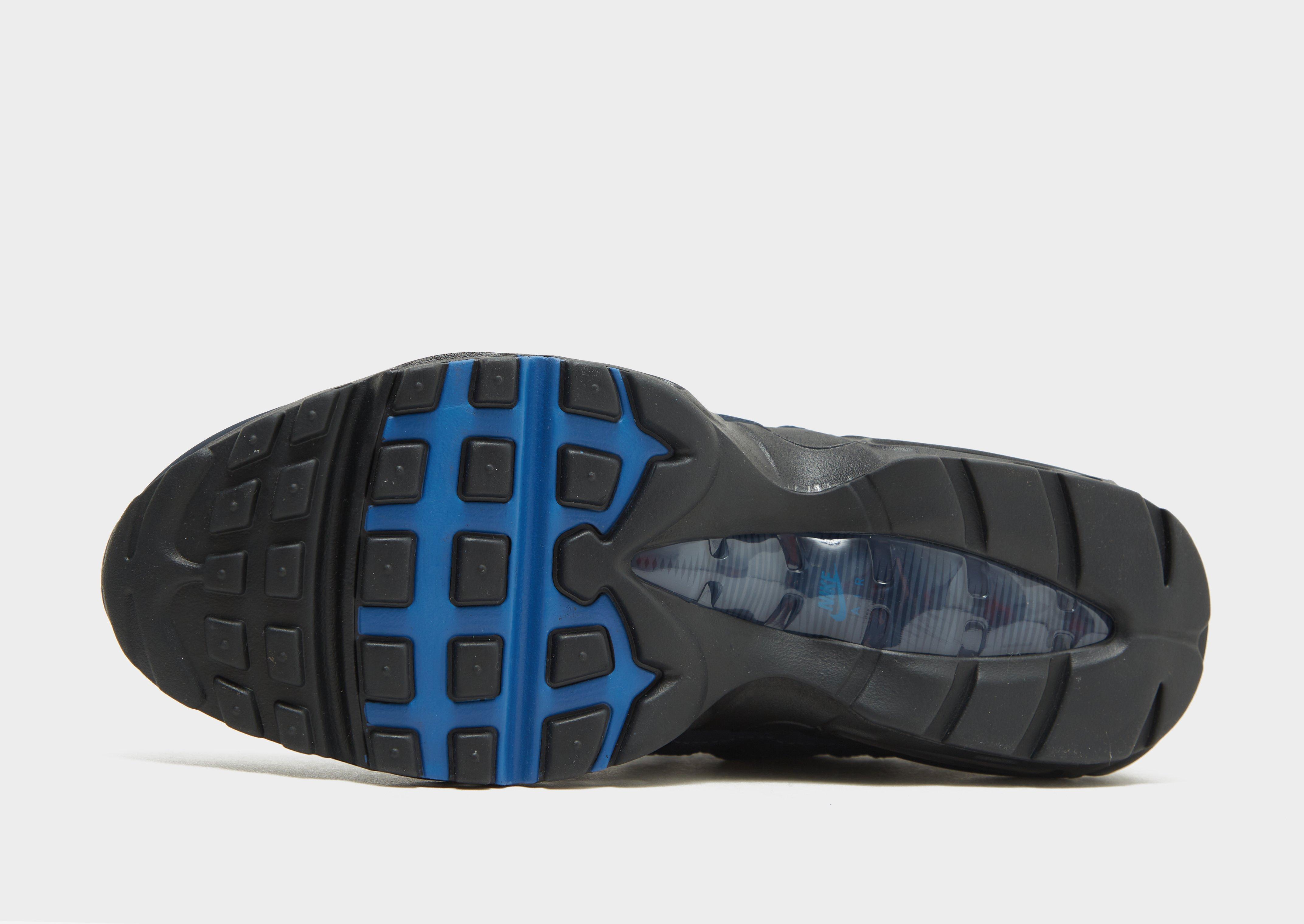 Adidași pentru bărbați NIKE AIR MAX 95 ESSENTIAL HQ3825-001 Negru