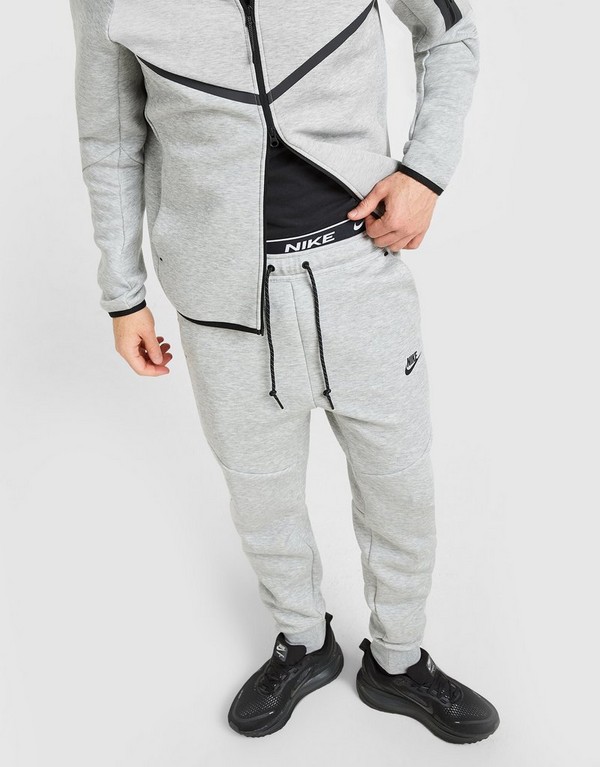 Nike Nohavice Tech Fleece Jogger