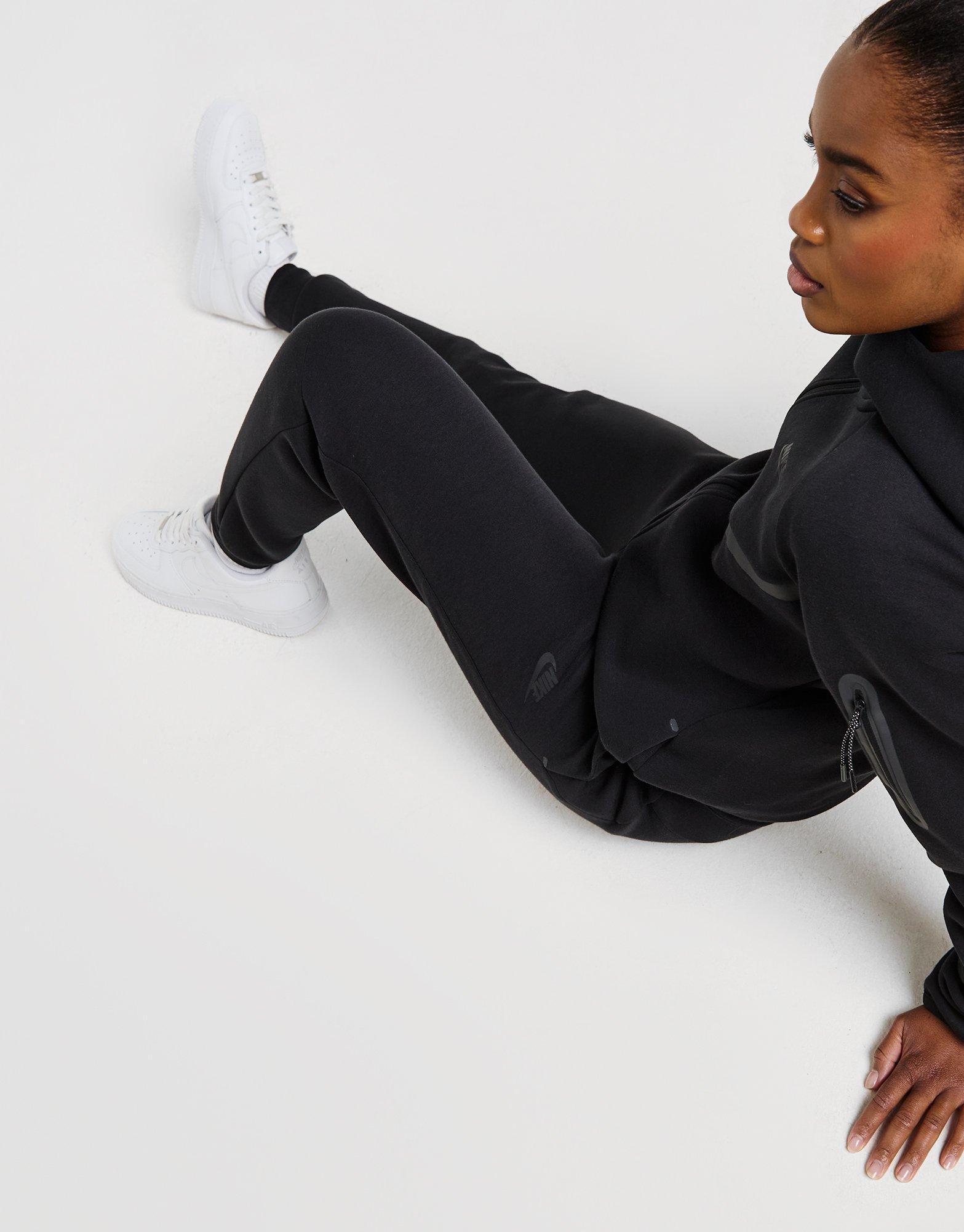 Női nadrág NIKE NADRÁG W NSW TCH FLC MR JGGER 2 HV6779-010 Fekete