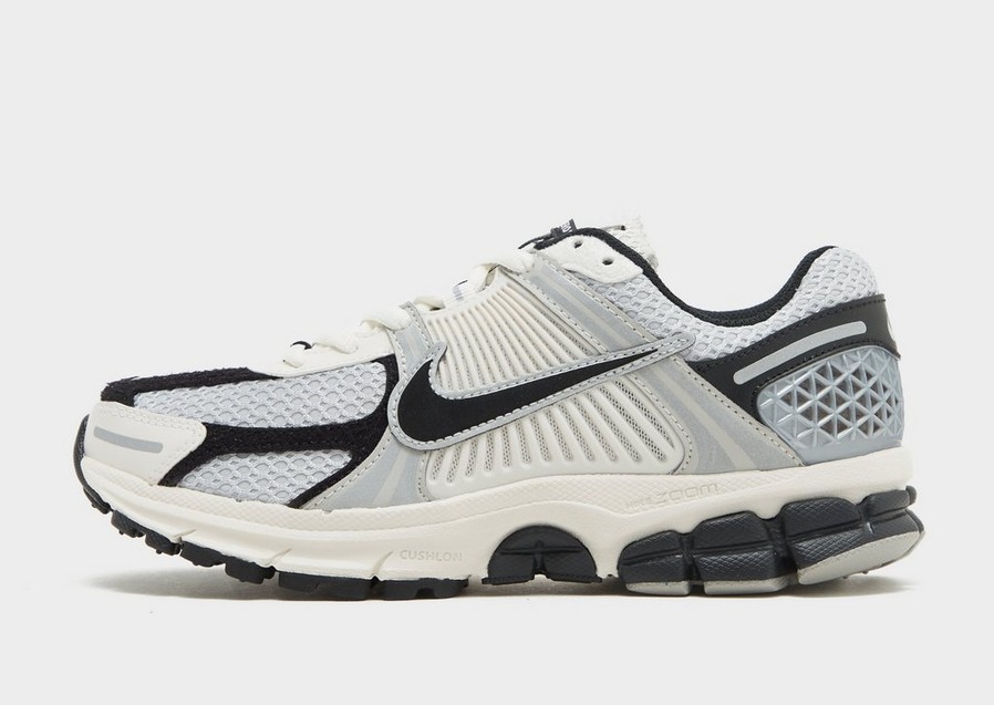 Női sneakers NIKE W NIKE ZOOM VOMERO 5 CN HQ1182-001 Fekete