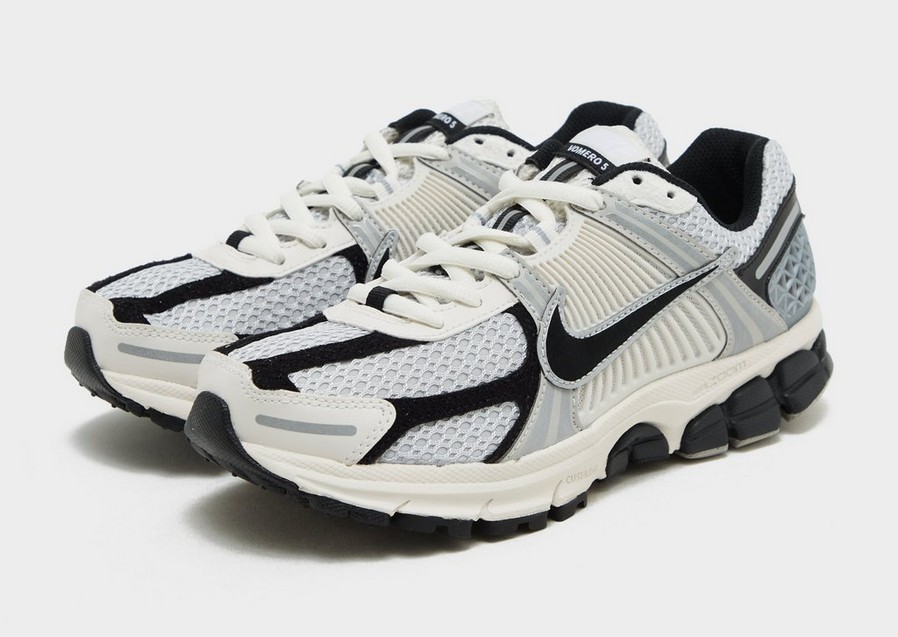 Női sneakers NIKE W NIKE ZOOM VOMERO 5 CN HQ1182-001 Fekete