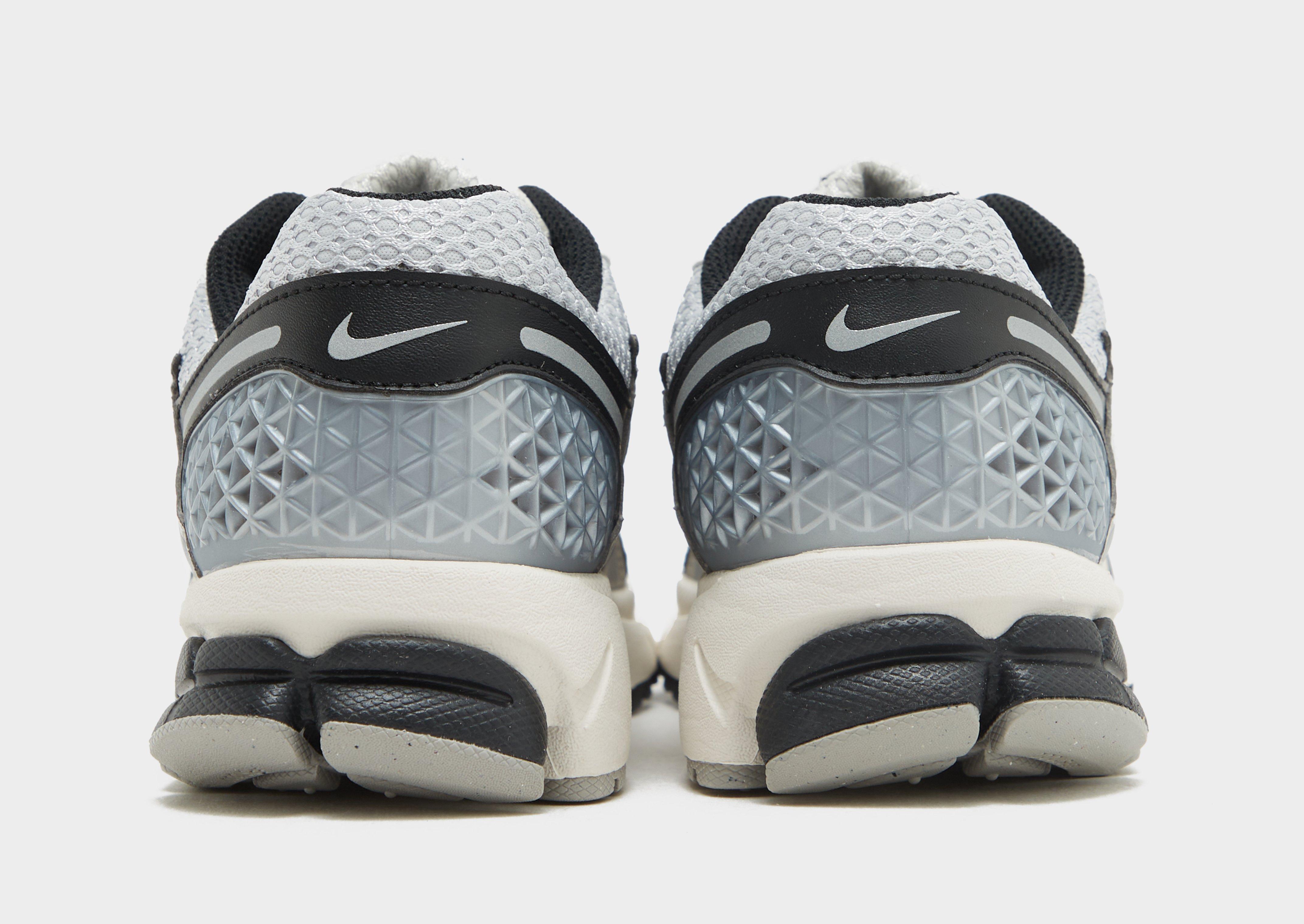 Buty sneakersy damskie NIKE W NIKE ZOOM VOMERO 5 CN HQ1182-001 Czarny