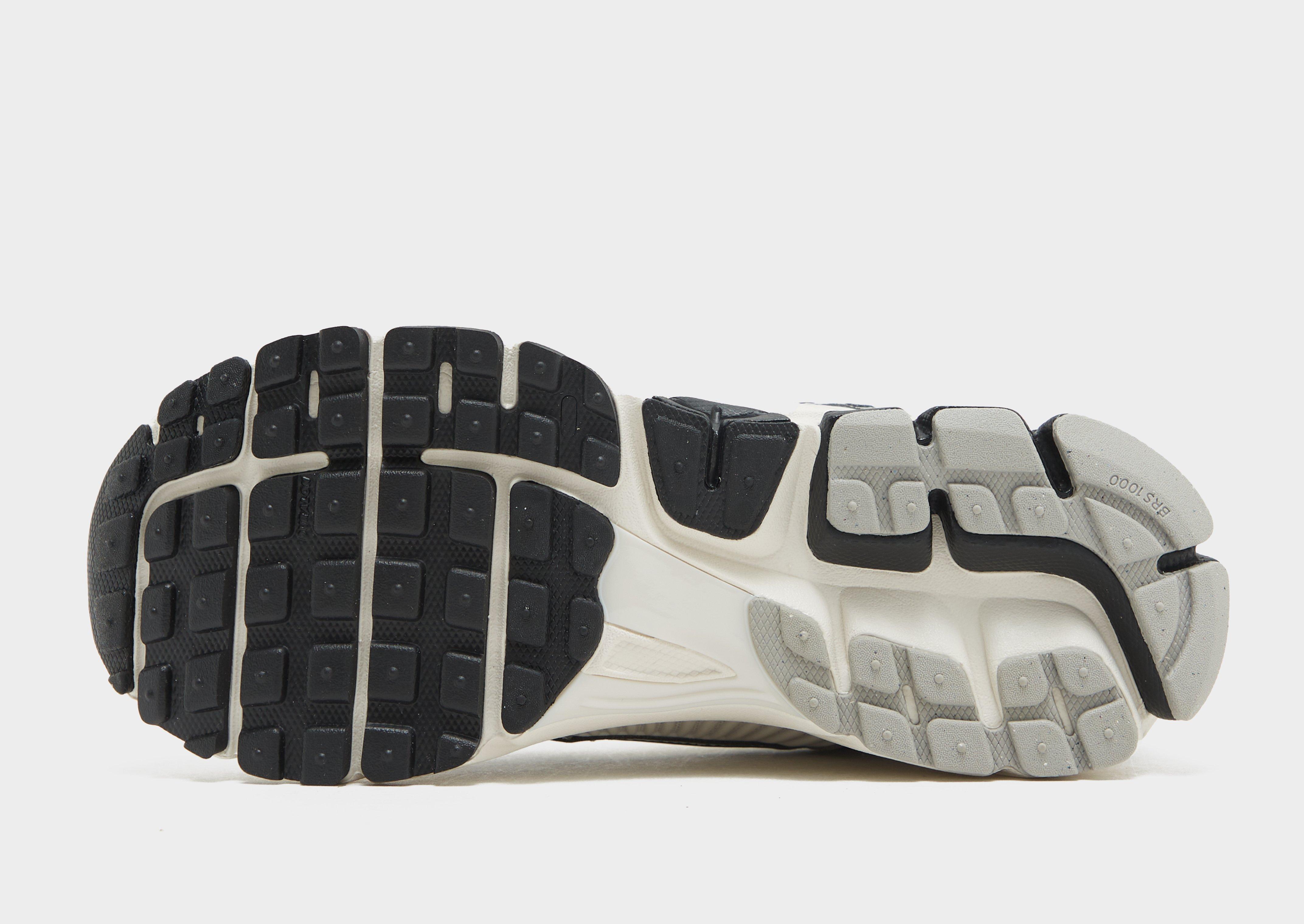 Buty sneakersy damskie NIKE W NIKE ZOOM VOMERO 5 CN HQ1182-001 Czarny