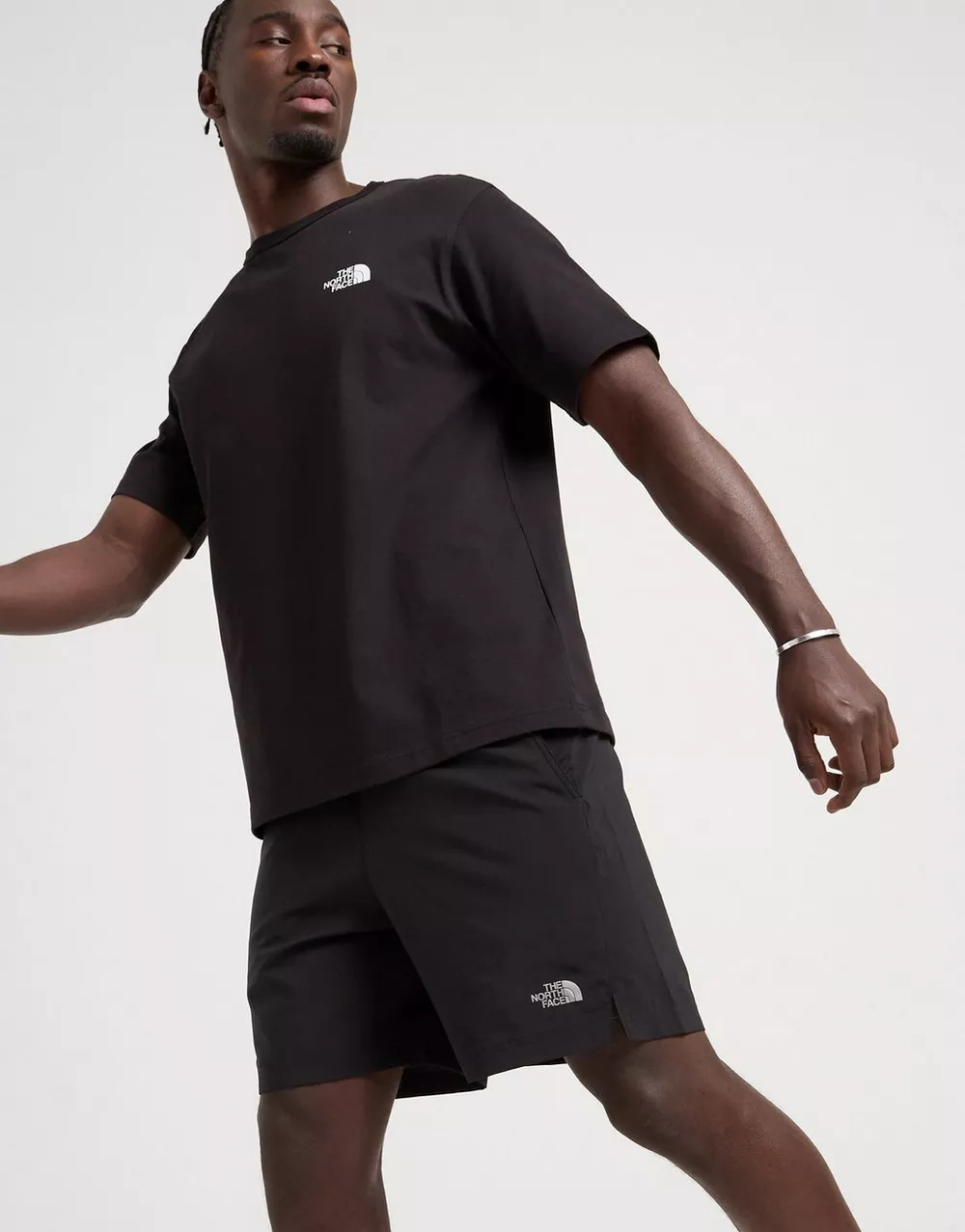 THE NORTH FACE ШОРТИ 24/7 SHT BLK/REF, фото 1 з 5