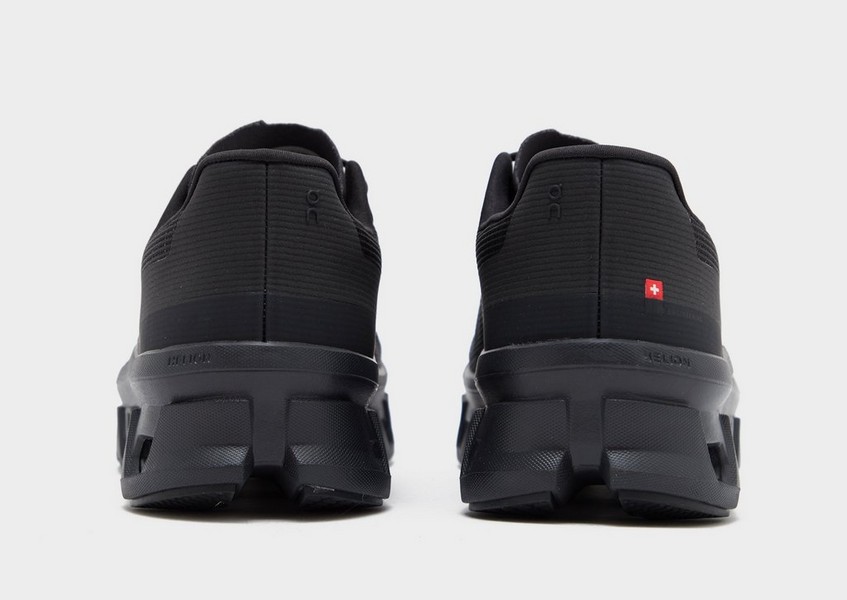 On Cloudmonster Void - obrazek 3