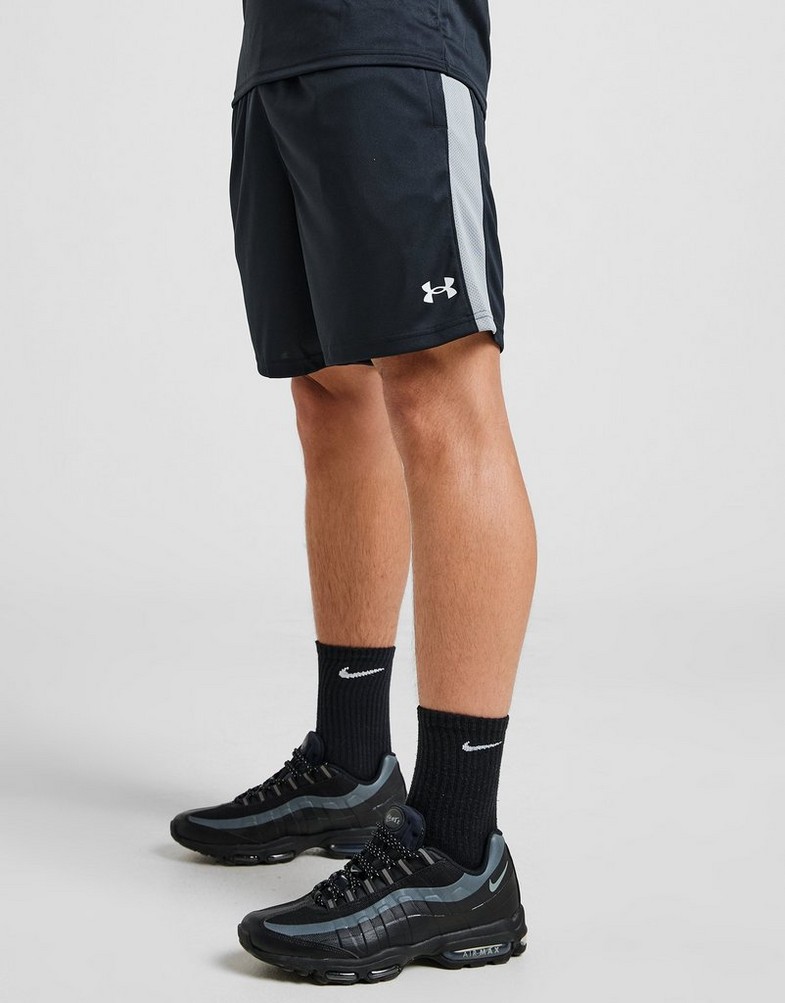 Pantaloni scurți pentru bărbați UNDER ARMOUR PANTALONI SCURȚI JD CGR TRAIN SHORTS 6001559-001 Negru