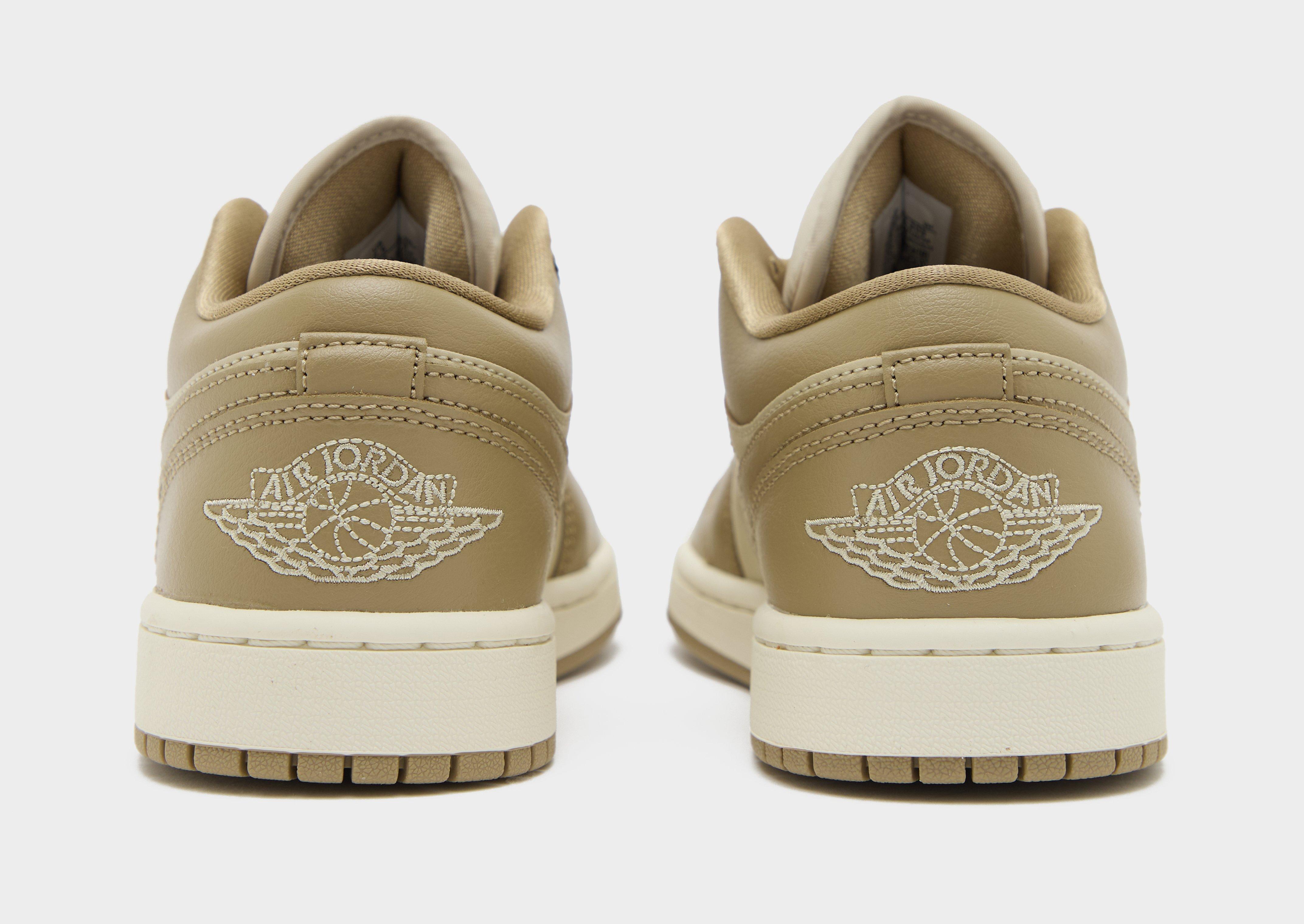 Adidași de damă JORDAN AIR 1 LOW  DC0774-203 Bej