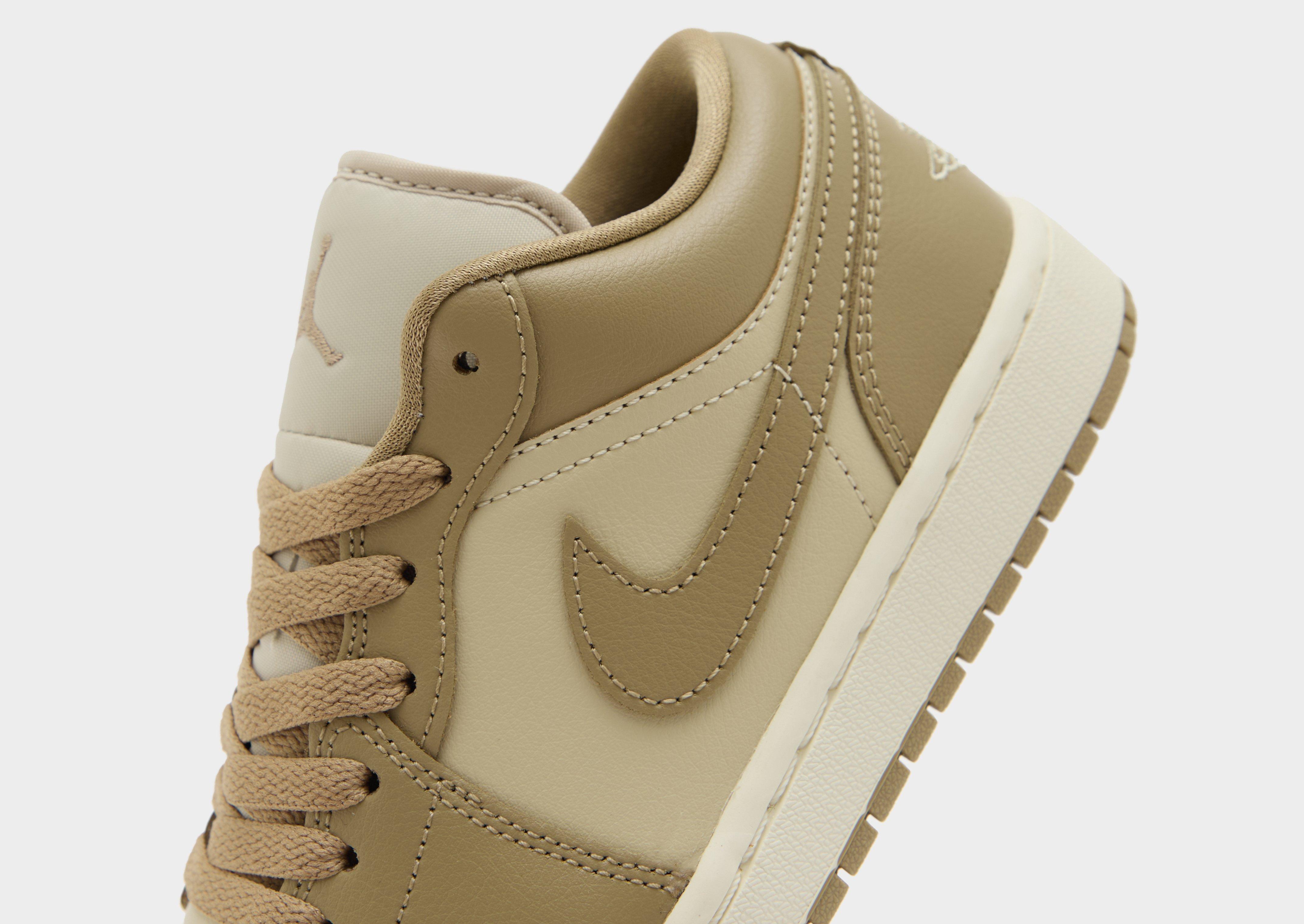 Adidași de damă JORDAN AIR 1 LOW  DC0774-203 Bej