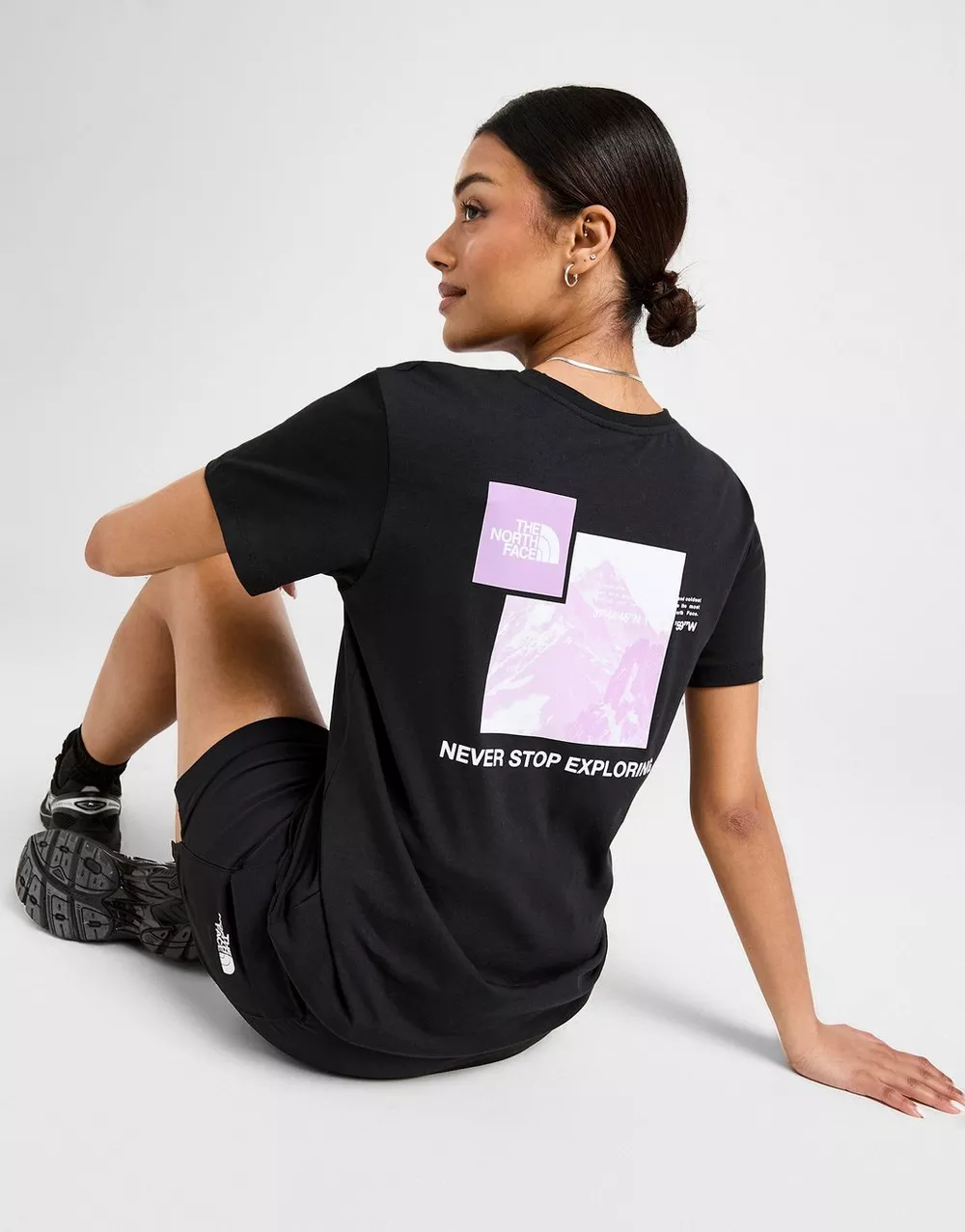 THE NORTH FACE ФУТБОЛКА MTN BOX GRPH T BLK/PNK, фото 1 з 6
