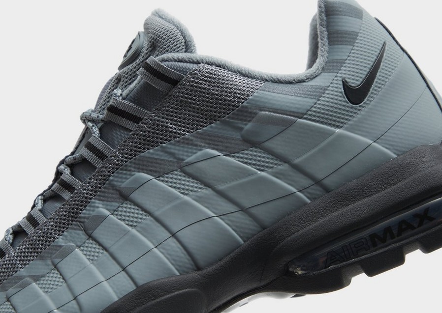Чоловічі кросівки NIKE AIR MAX 95 UL  HV6064-001 Сірий