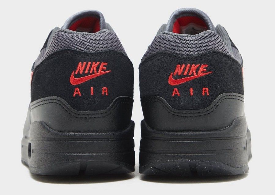 Мъжки маратонки NIKE AIR MAX 1 ESS FZ5808-008 Черен