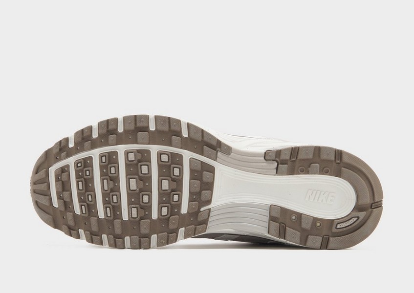 Nike W P-6000