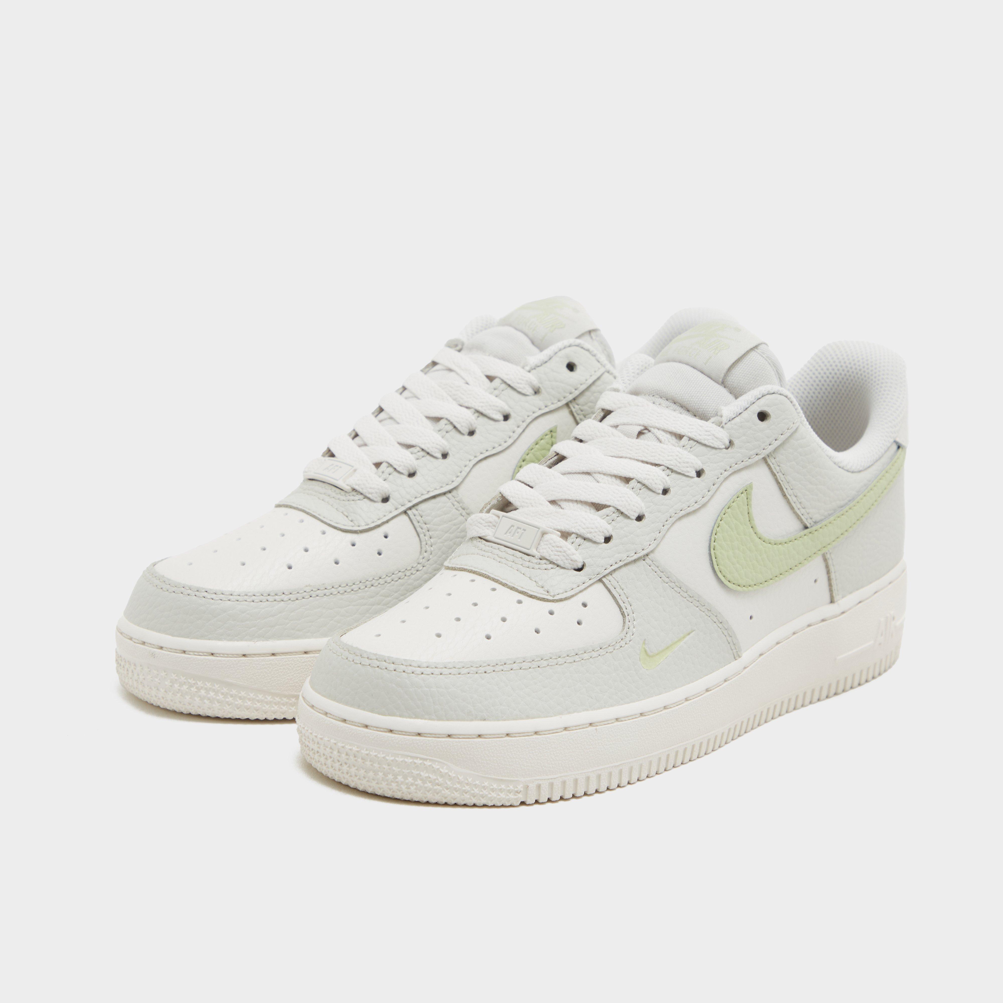 Női sneakers NIKE W AIR FORCE 1 '07