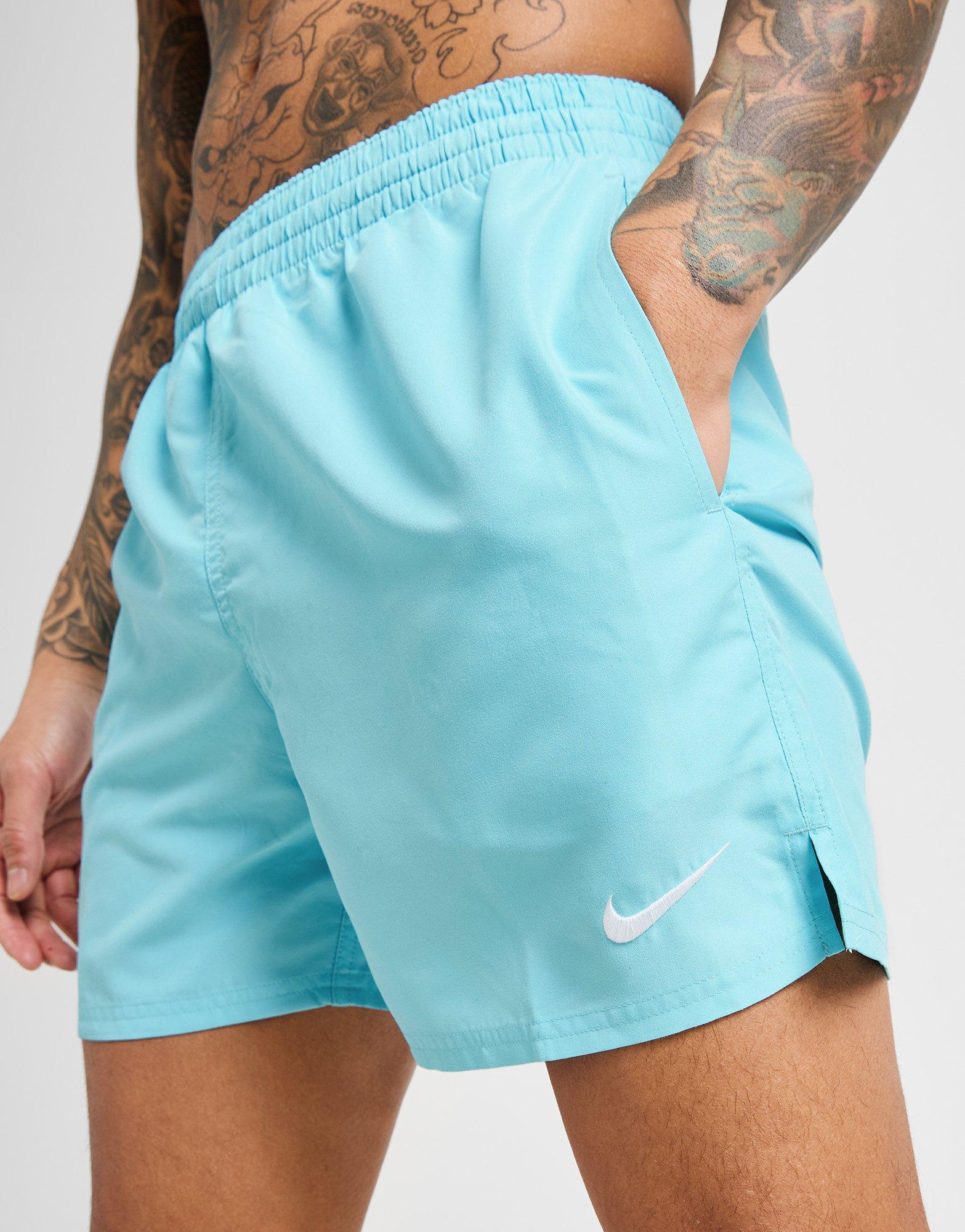 Pantaloni scurți pentru bărbați NIKE SWIM PANTALONI SCURȚI NIKE SWIM-PANTALONI   SCURȚI ESSE NESSF560461 Turcoaz