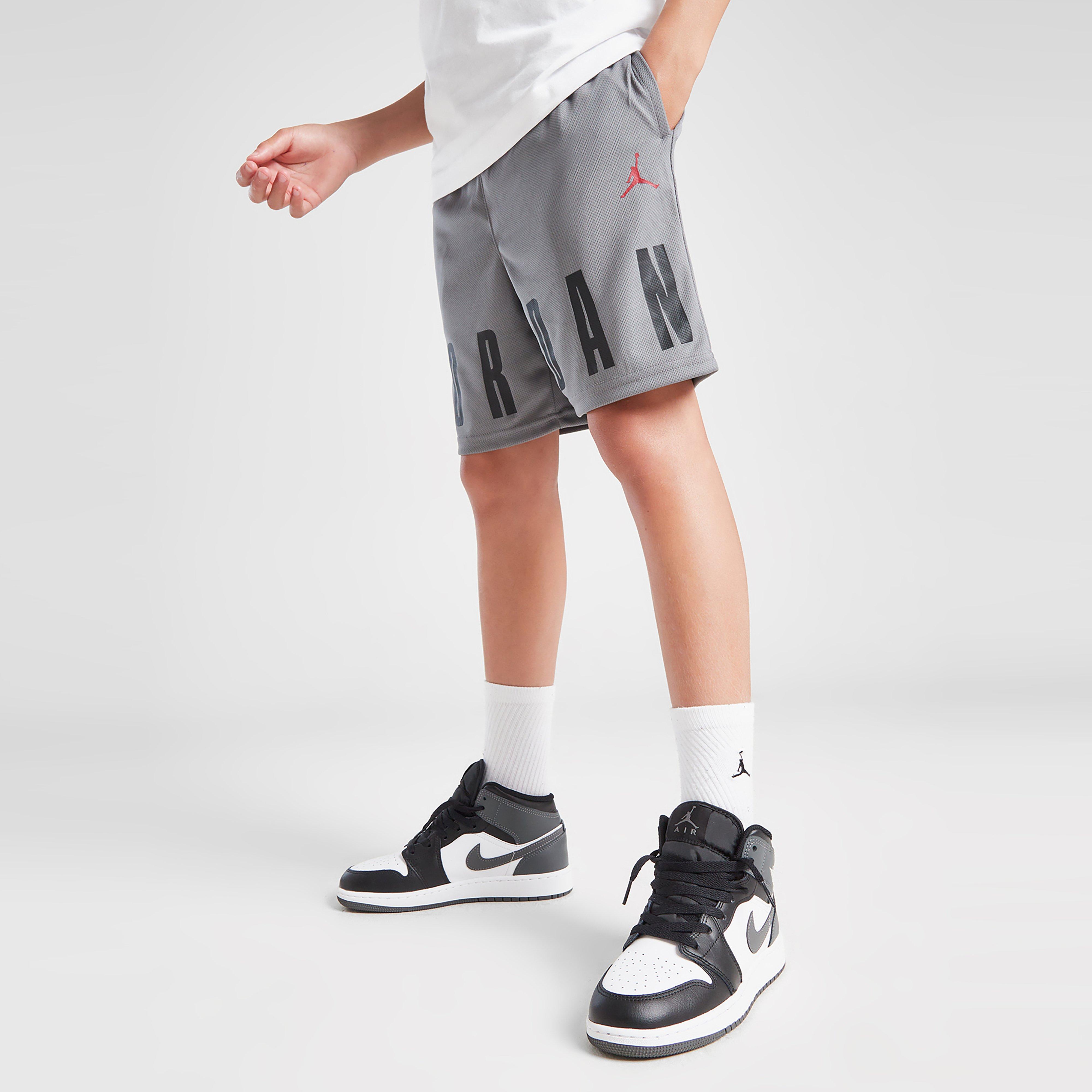 Gyerek rövidnadrág JORDAN RÖVIDNADRÁG JRDN COURT HBR SHRT GRY