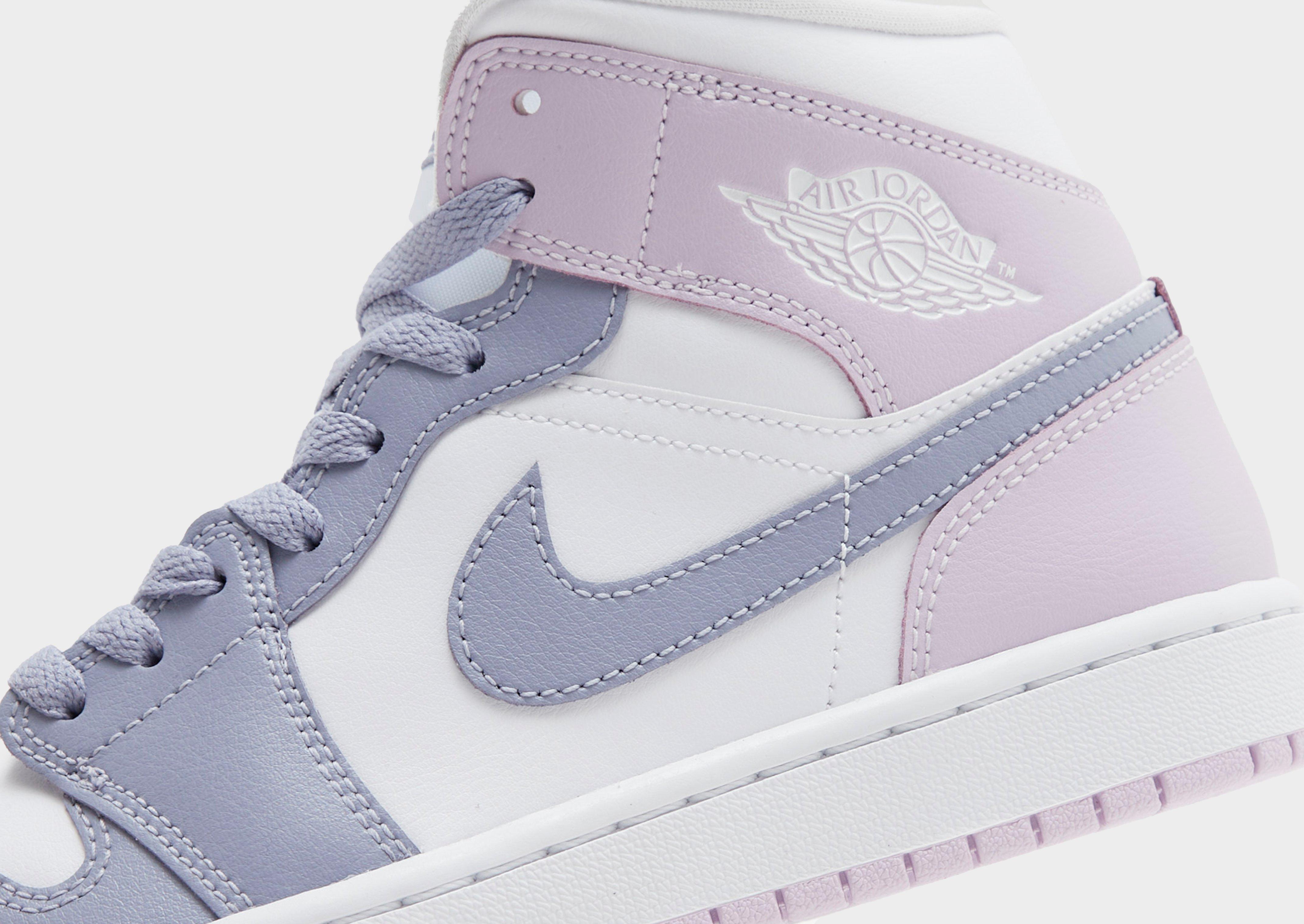 Dámske tenisky WMNS AIR JORDAN 1 MID  BQ6472-510 Fialová