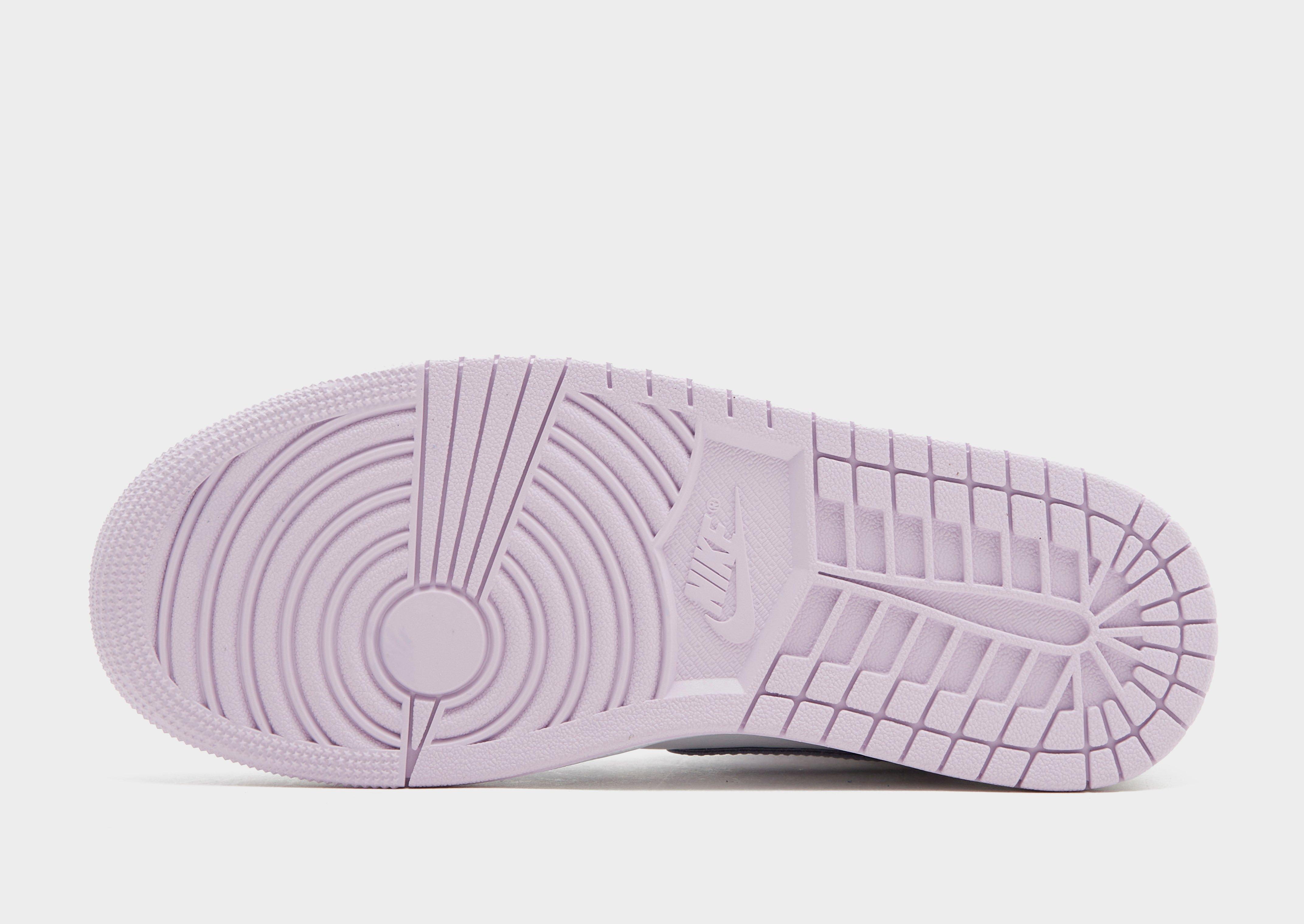 Dámske tenisky WMNS AIR JORDAN 1 MID  BQ6472-510 Fialová