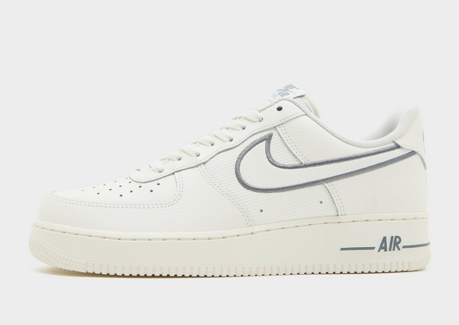 Adidași pentru bărbați NIKE AIR FORCE 1 '07  IB7677-101 Bej