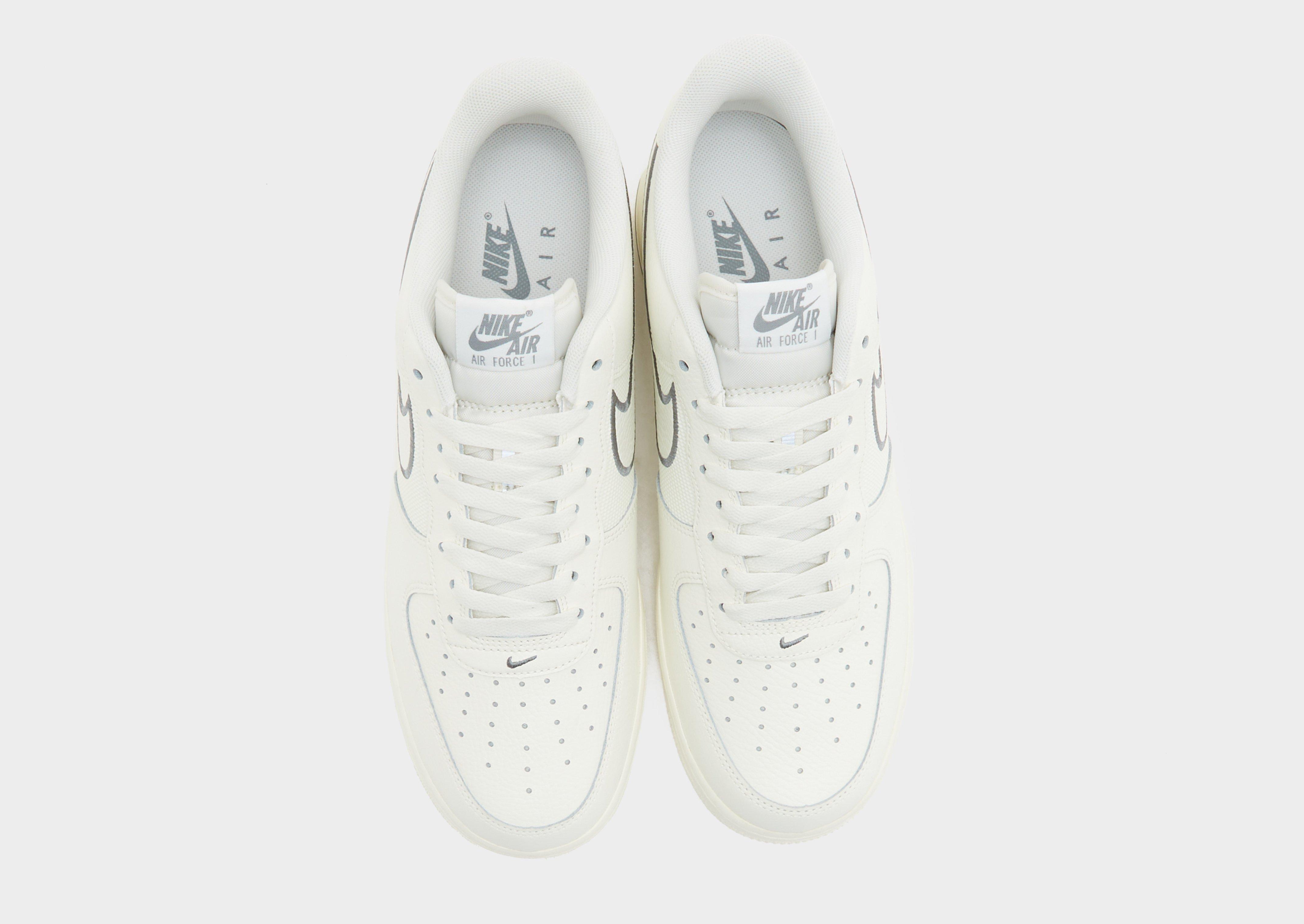 Чоловічі кросівки NIKE AIR FORCE 1 '07  IB7677-101 Бежевий