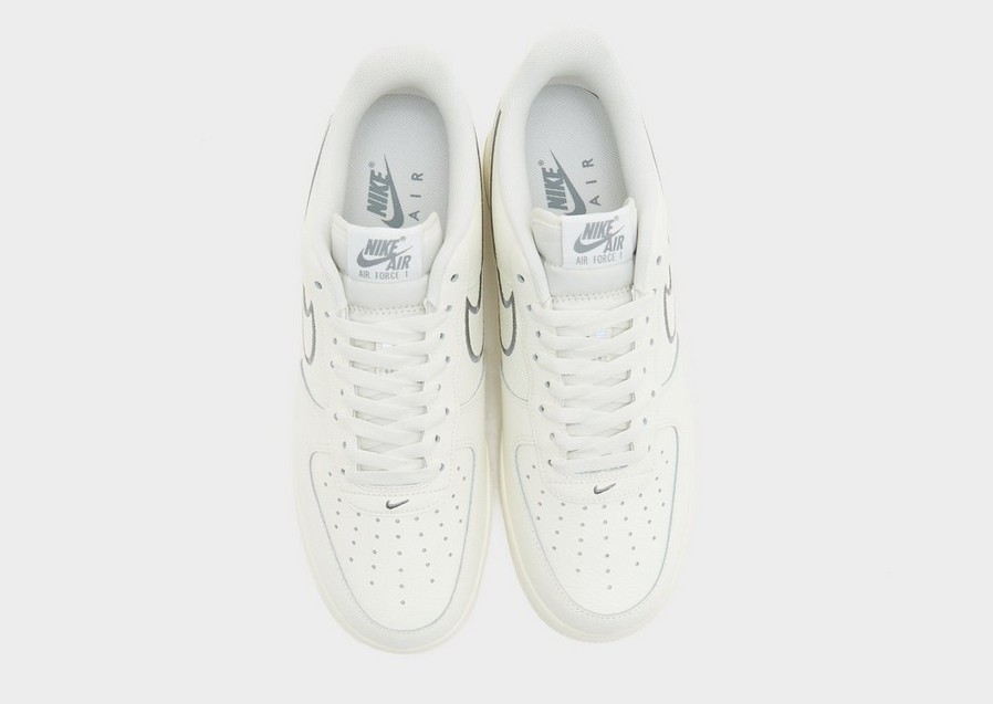 Adidași pentru bărbați NIKE AIR FORCE 1 '07  IB7677-101 Bej