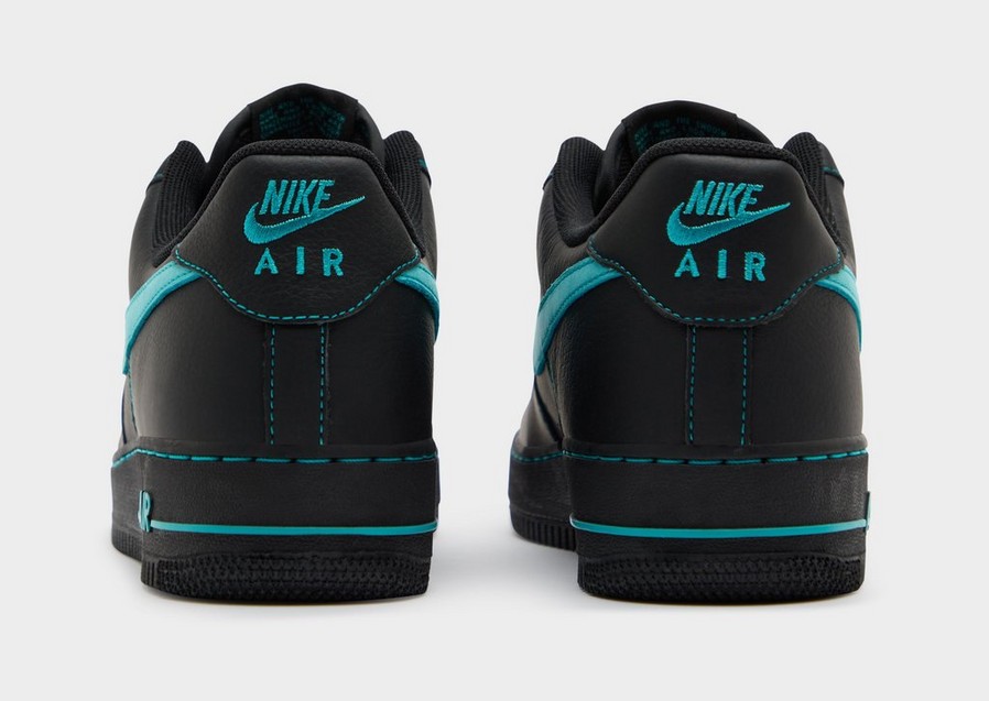 Adidași pentru bărbați NIKE AIR FORCE 1 '07 LV8  HQ2037-002 Negru
