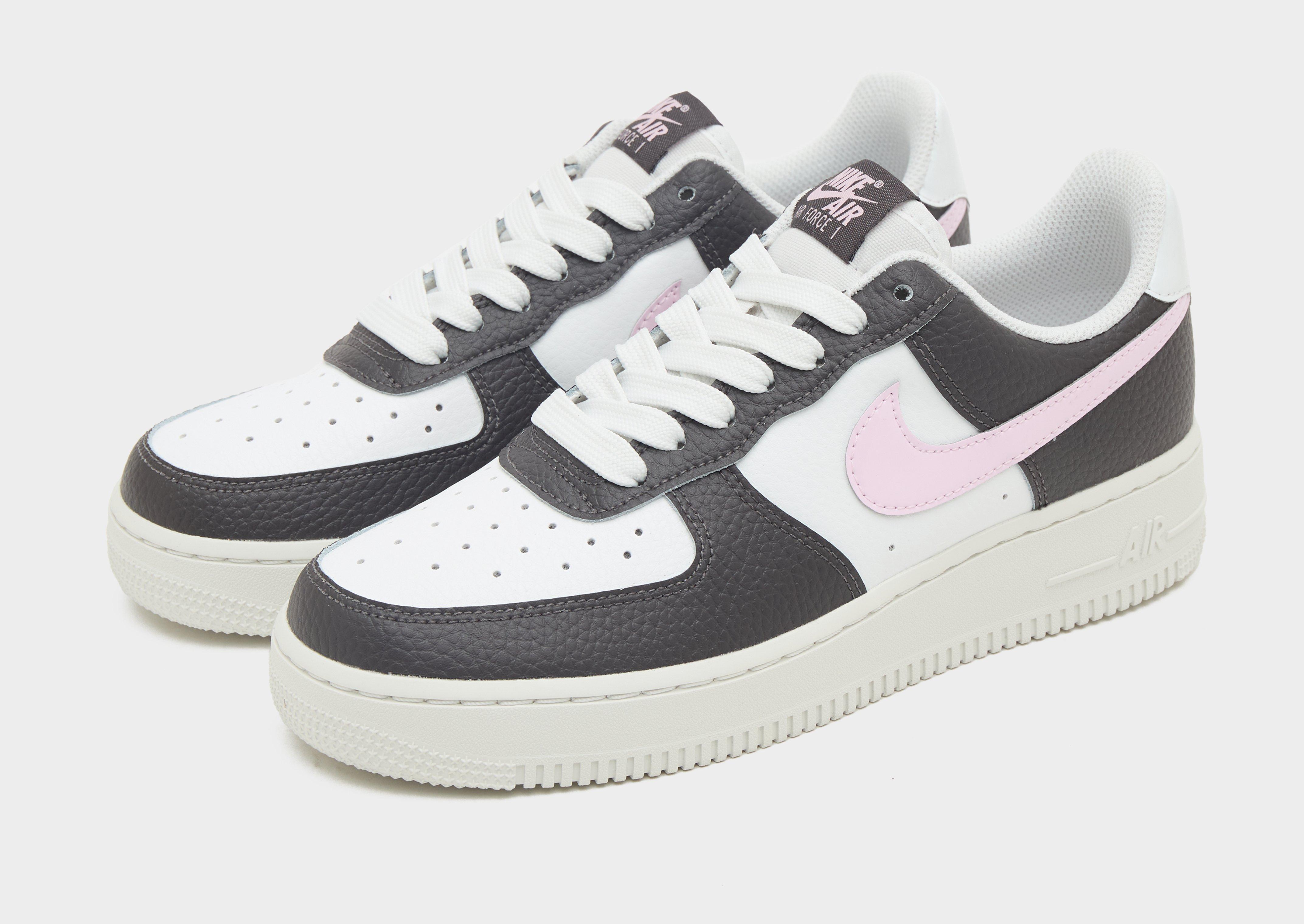 Női sneakers NIKE W AIR FORCE 1'07 IB7696-100 Színes